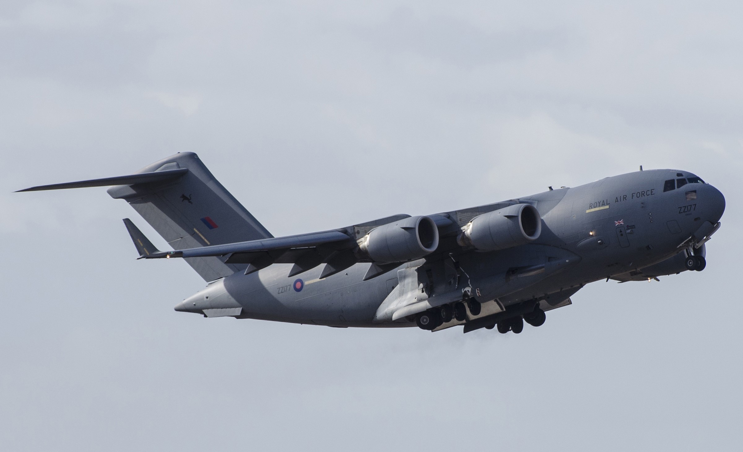 Royal Air Force C-17 Transport Aircraft in Flight HD Wallpaper