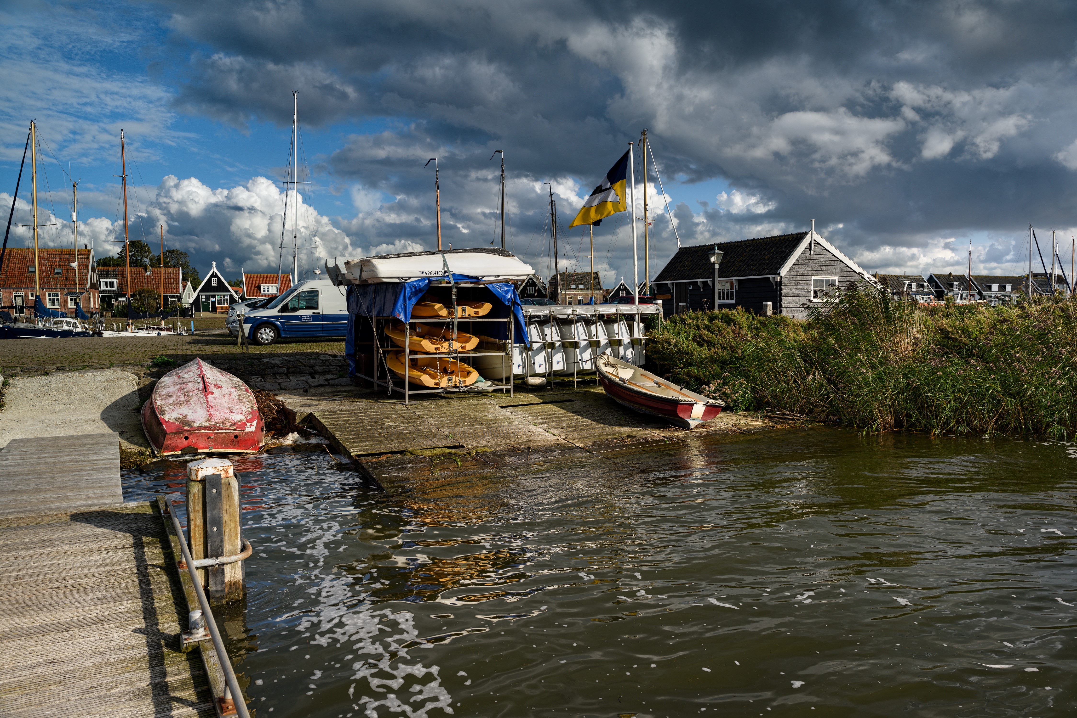 Boats and houses in Marken, Netherlands HD Wallpaper