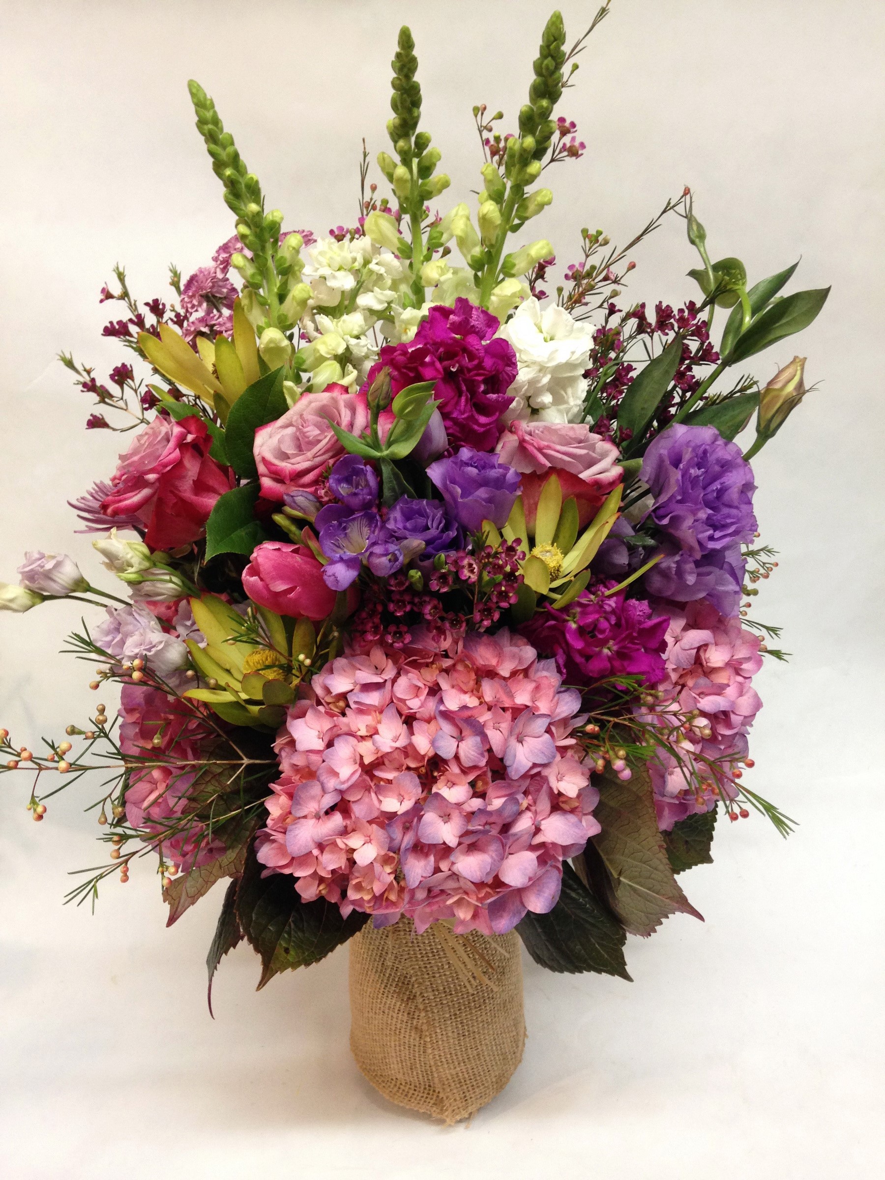 Bouquet of Roses, Eustoma, Hydrangea, and Matthiola HD Phone Wallpaper