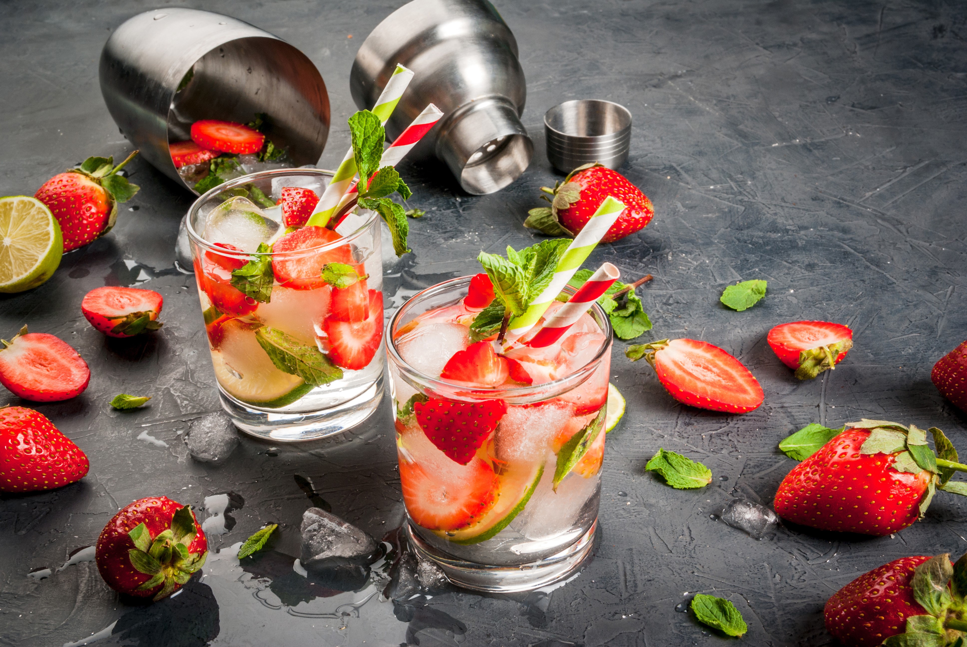 Strawberry Mojito Drinks with Shaker HD Wallpaper