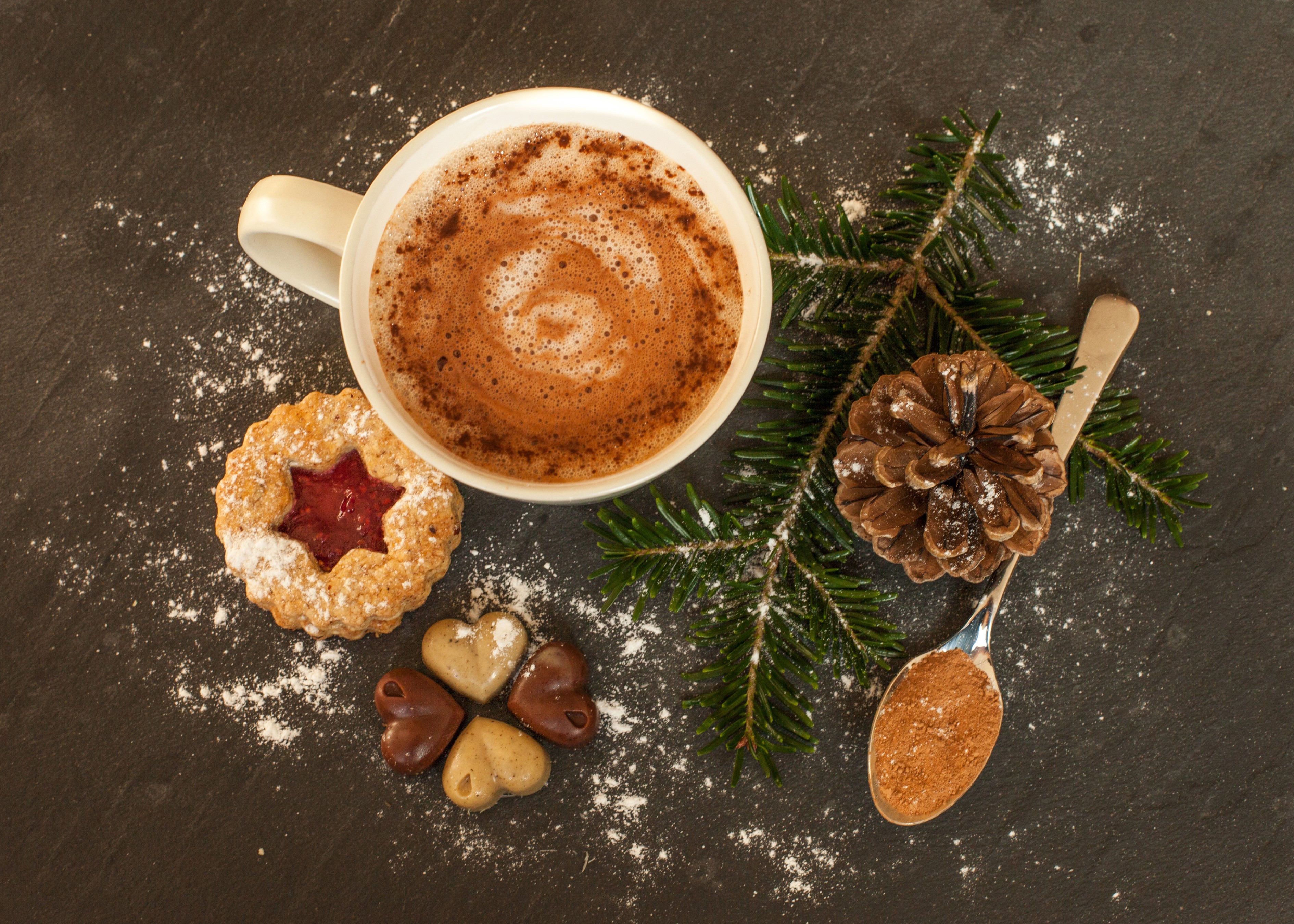 Christmas coffee with cookies and pine cone HD Wallpaper