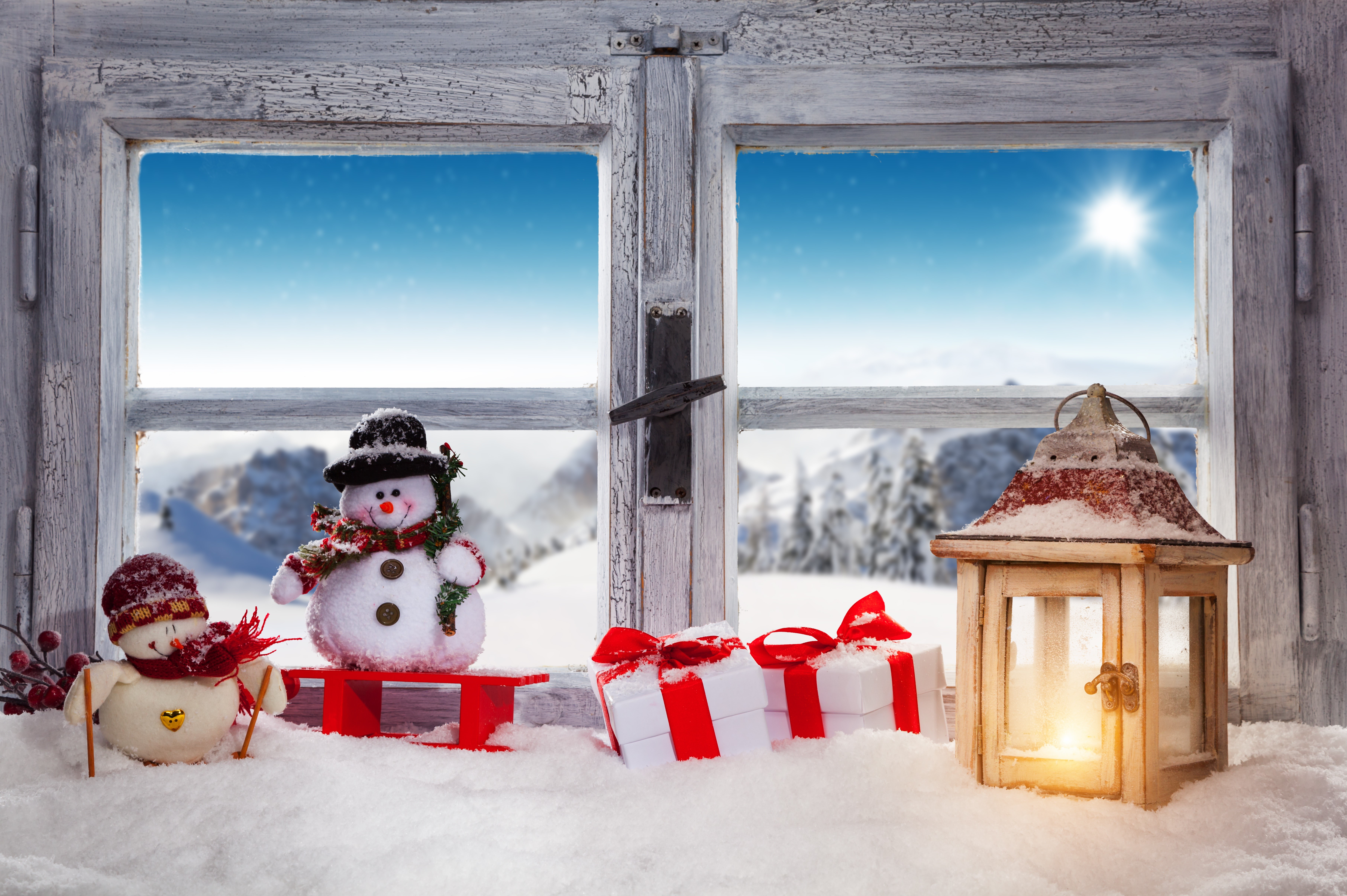 Christmas window with snowmen and gifts HD Wallpaper