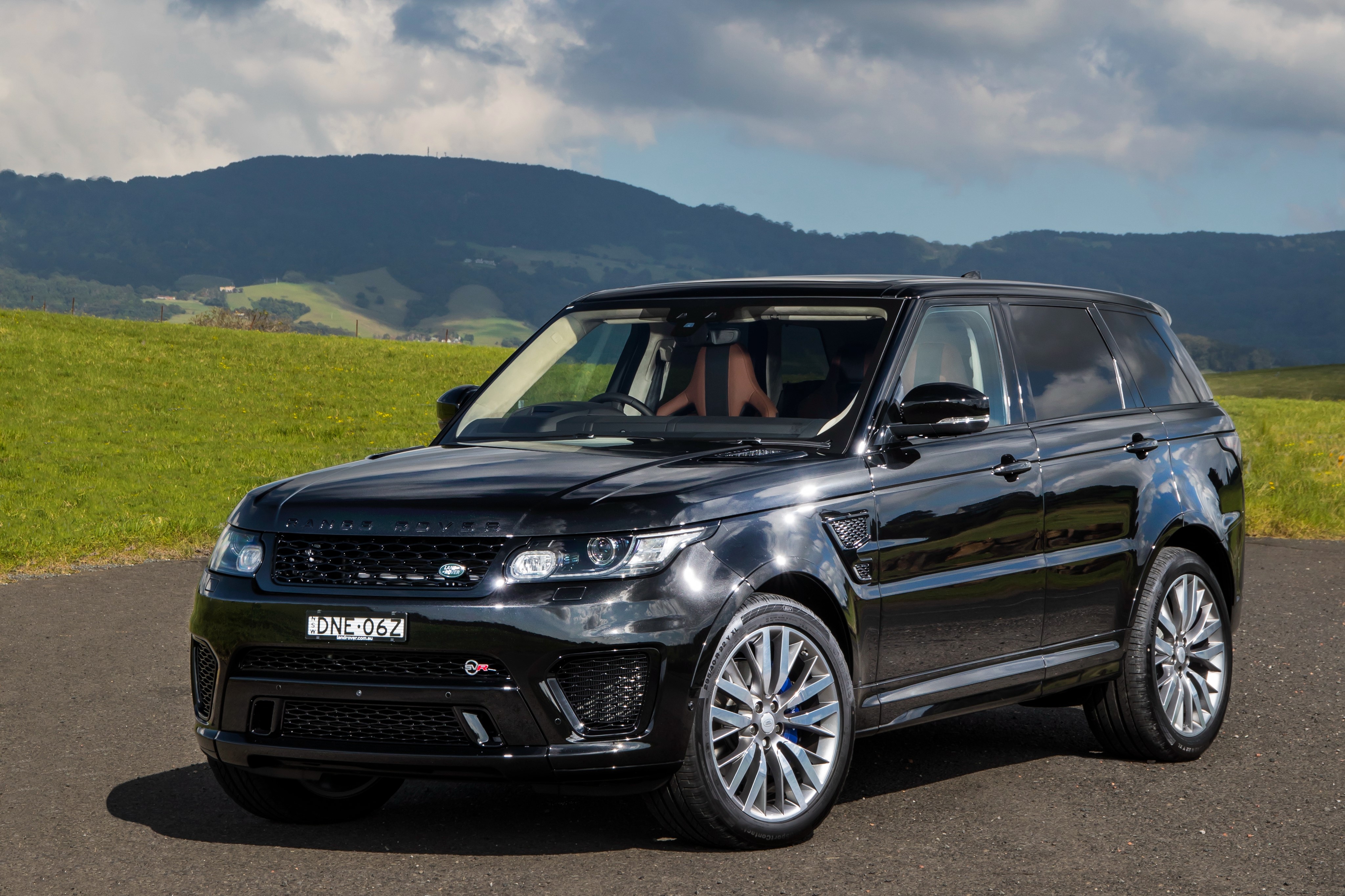 Black 2015-17 Land Rover Sport SVR HD Wallpaper