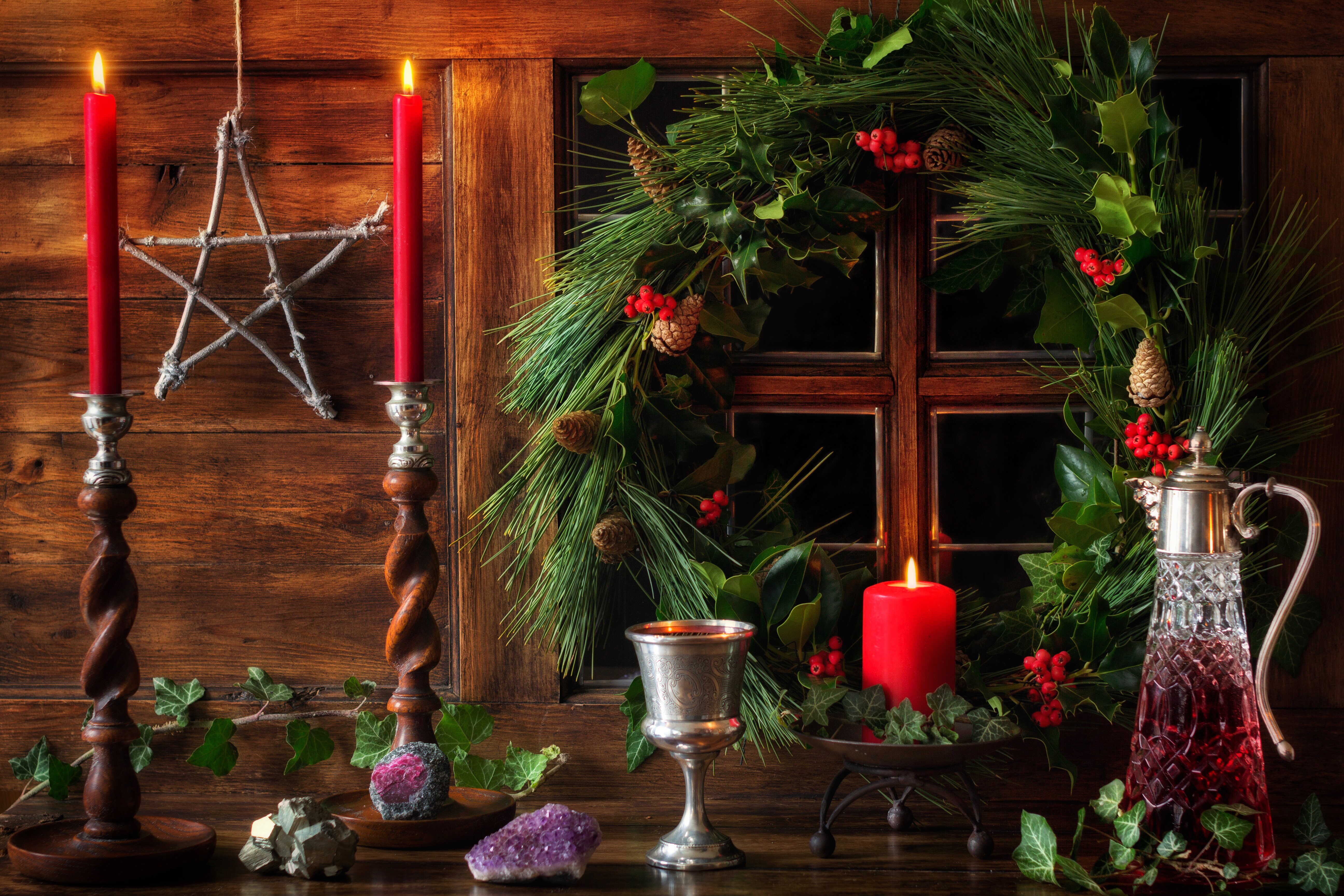 Christmas Wreath, Candles, and Crystals HD Wallpaper