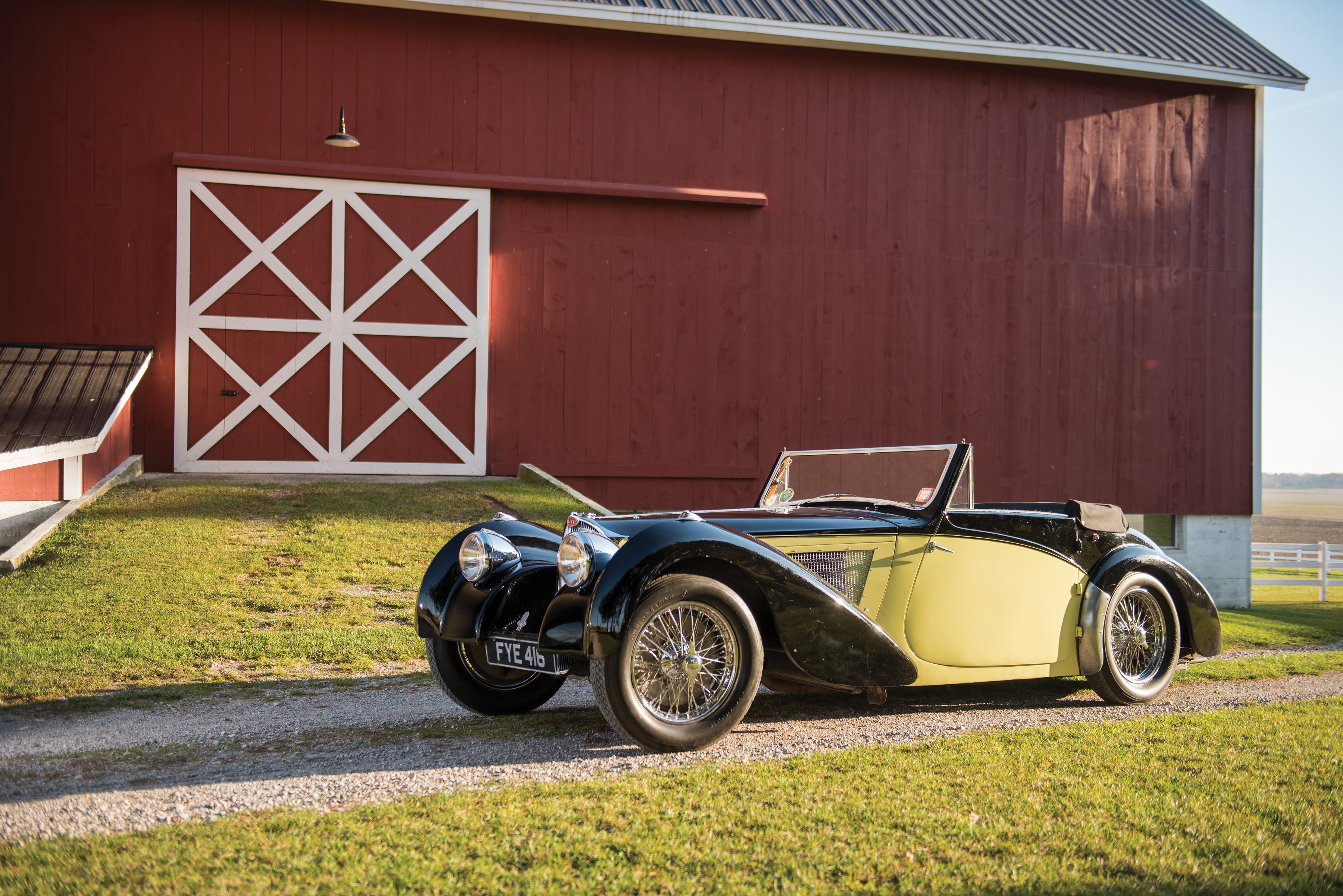 1937 Bugatti Type 57S Cabriolet by Vanvooren HD Wallpaper