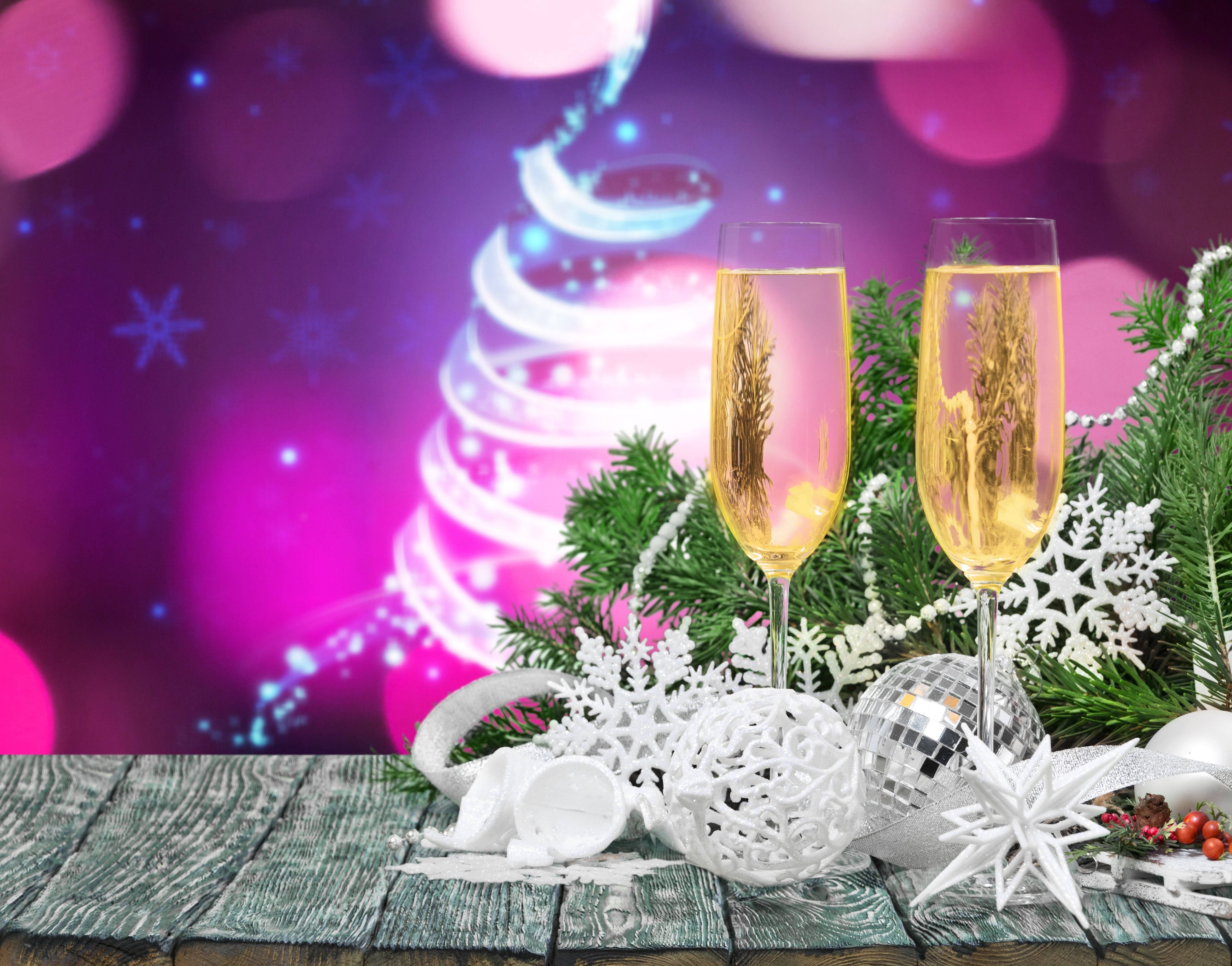Champagne glasses with Christmas decorations HD Wallpaper