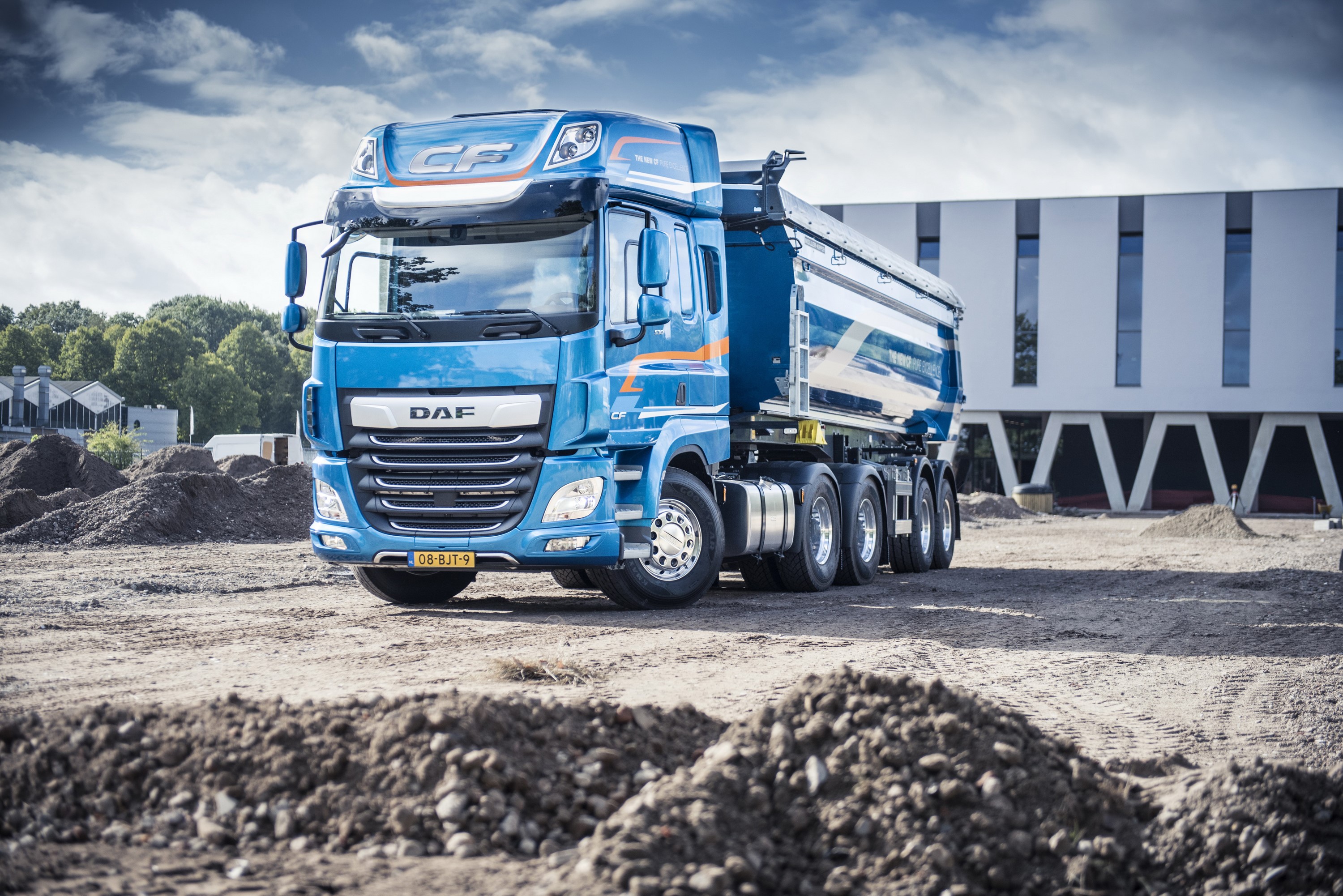 Blue DAF CF Tipper Truck on Construction Site HD Wallpaper
