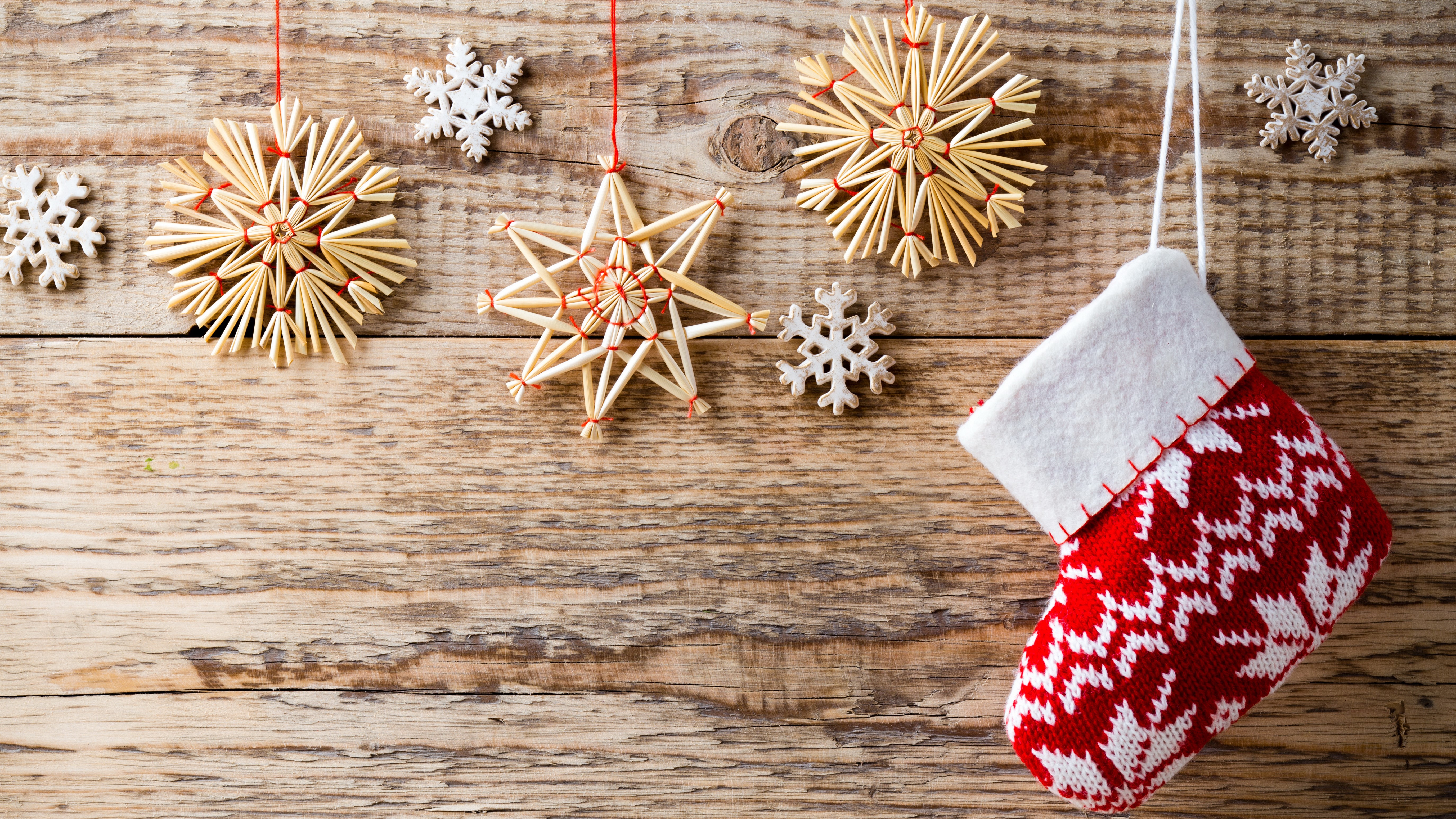 Christmas decorations on wooden planks HD Wallpaper
