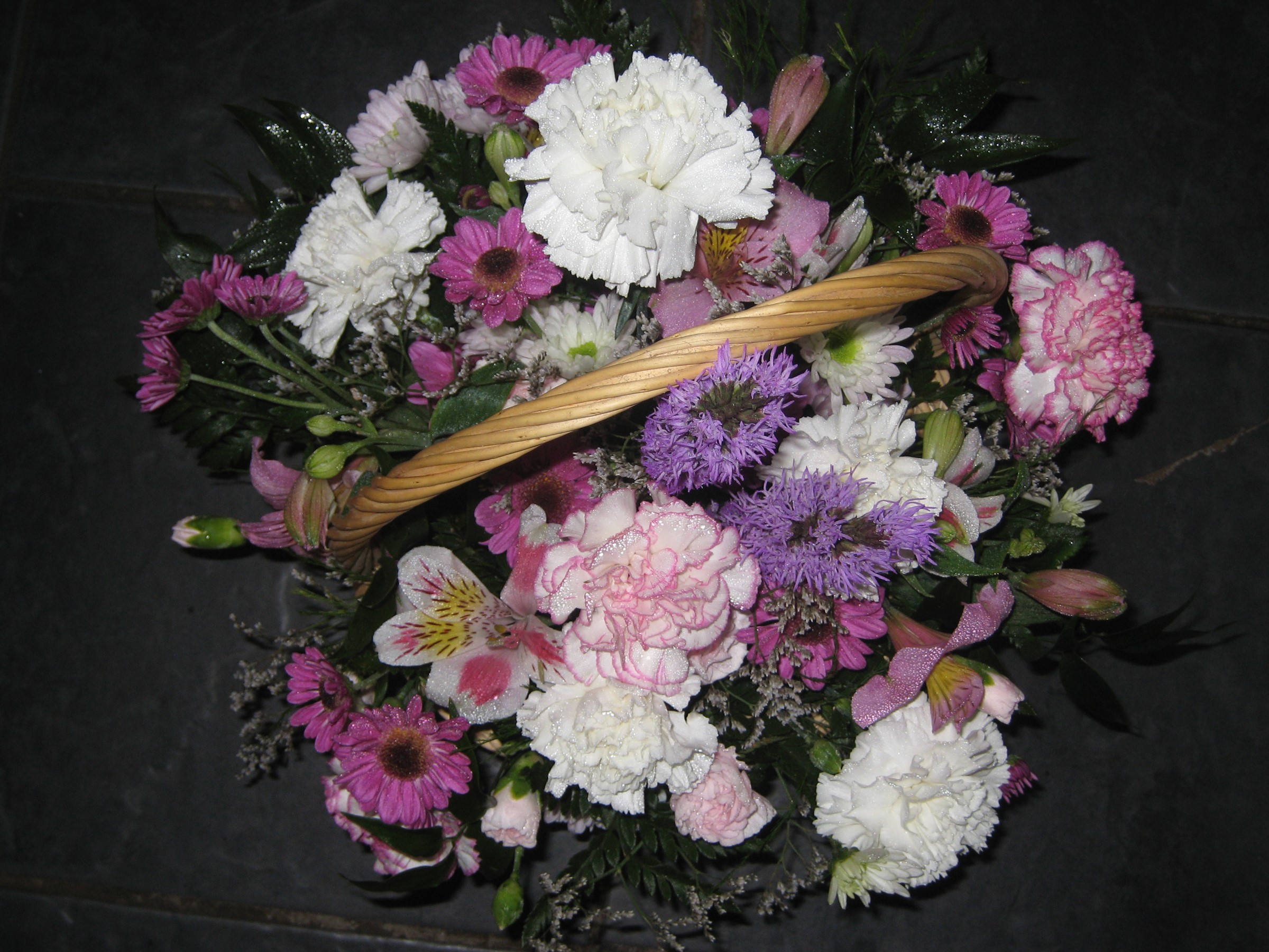 Flower basket with carnations and alstroemeria HD Wallpaper