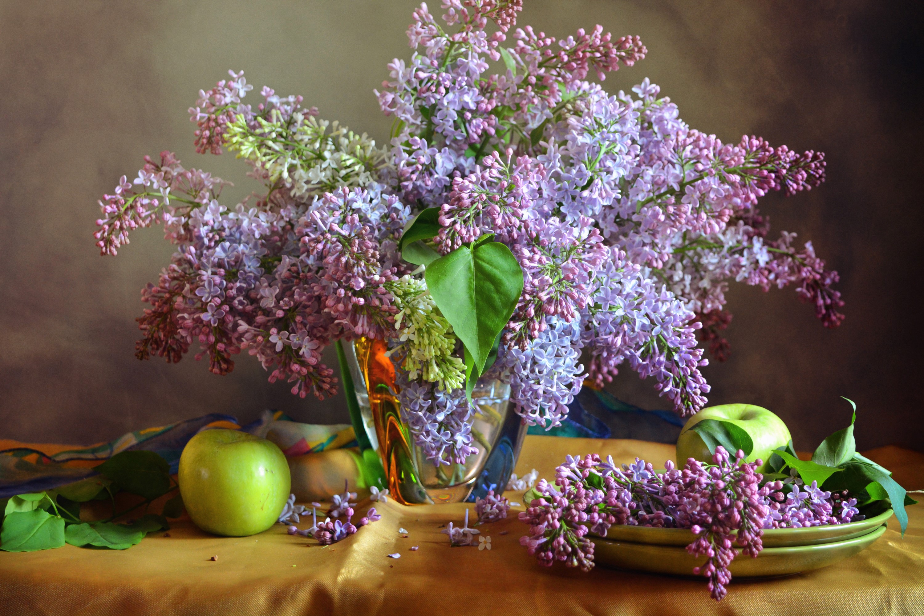 Still-life with lilac and apples HD Wallpaper