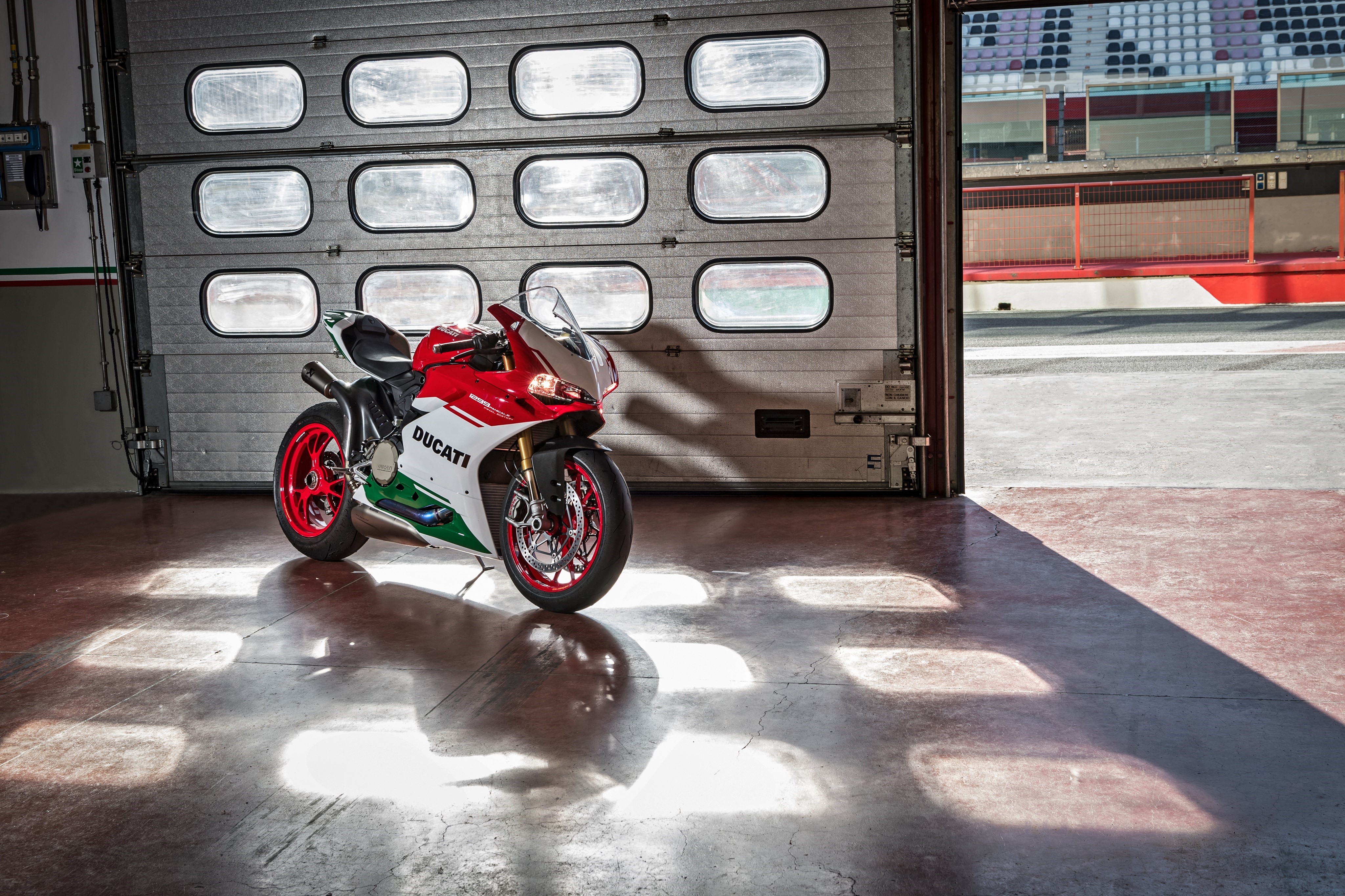 4K Ducati 2017 1299 Panigale R Final Edition HD Wallpaper