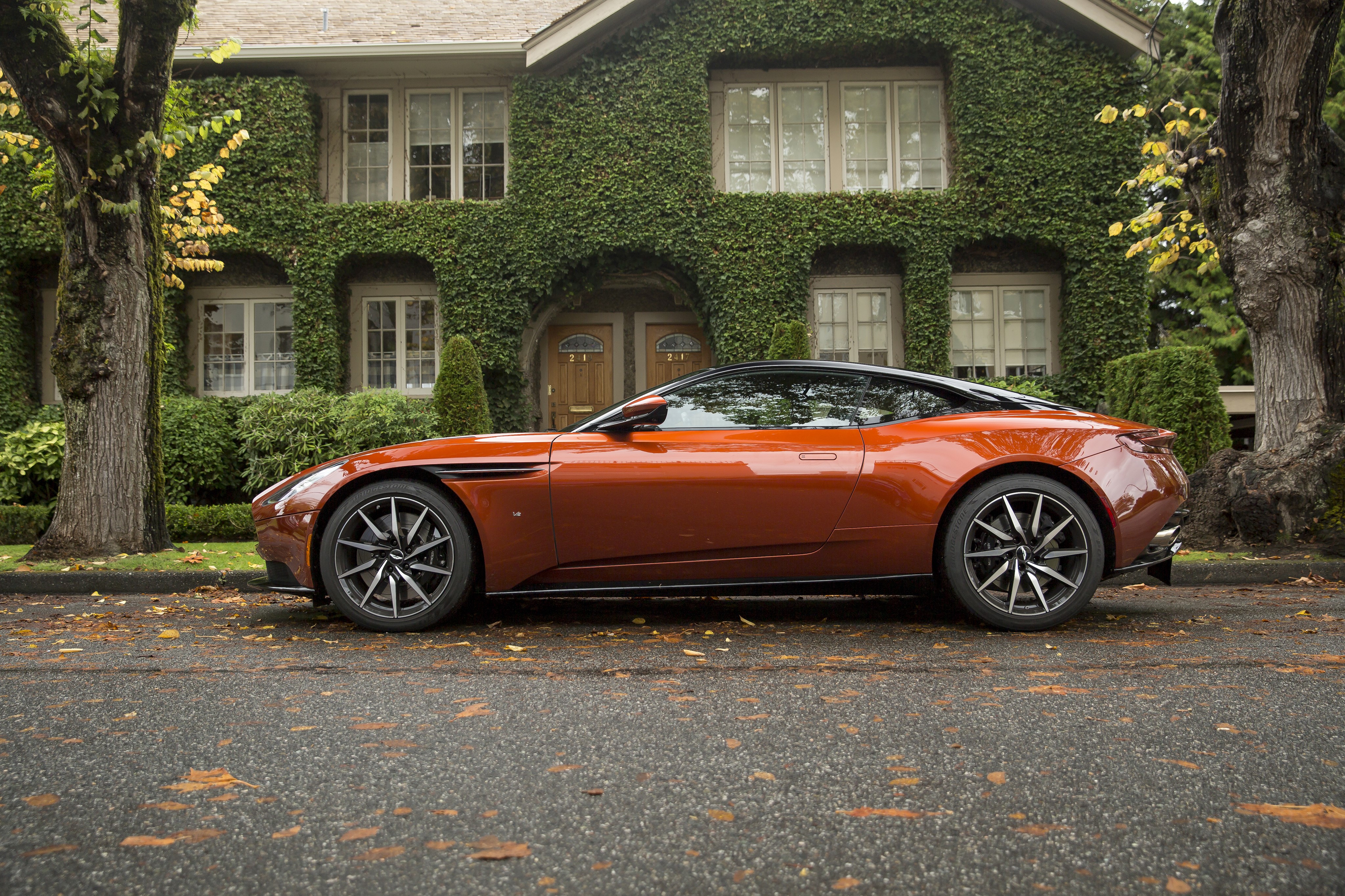 Orange 2017 Aston Martin DB11 HD Wallpaper