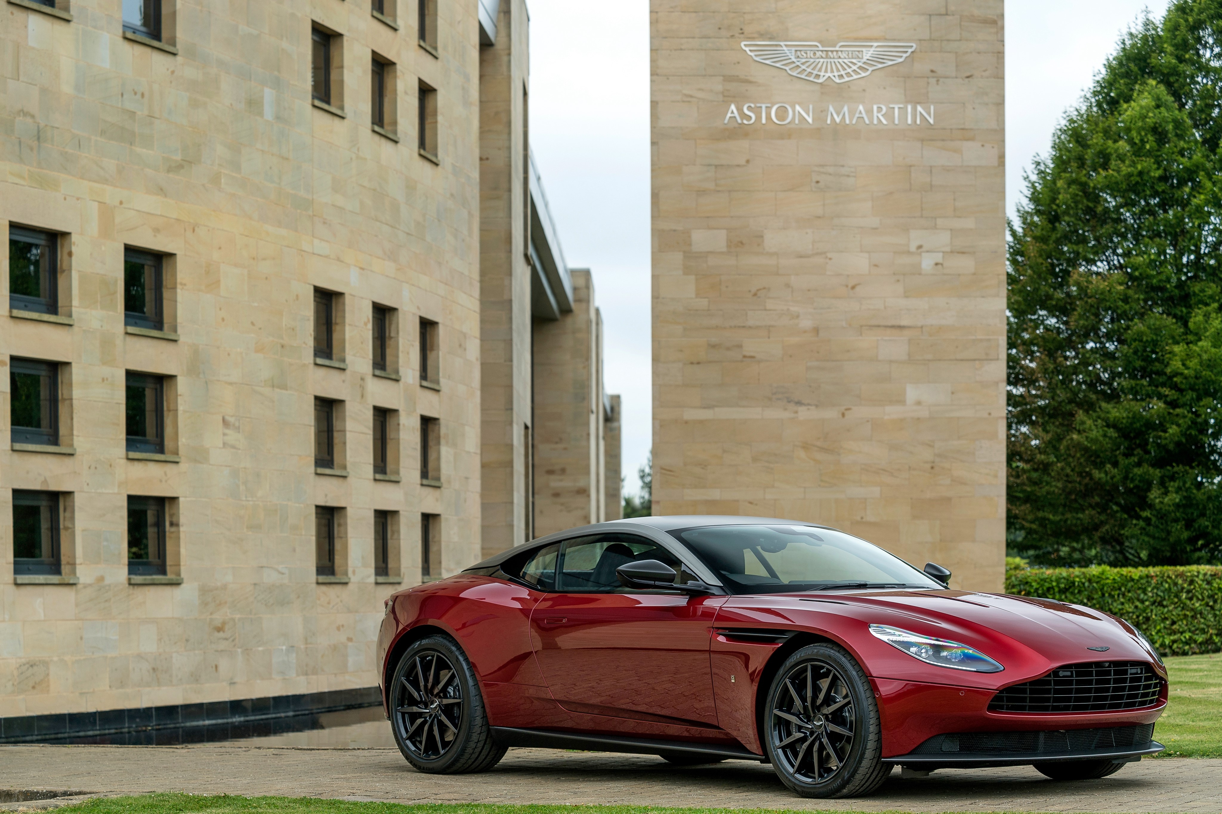 4K 2017 Henley Royal Regatta DB11 Aston Martin HD Wallpaper