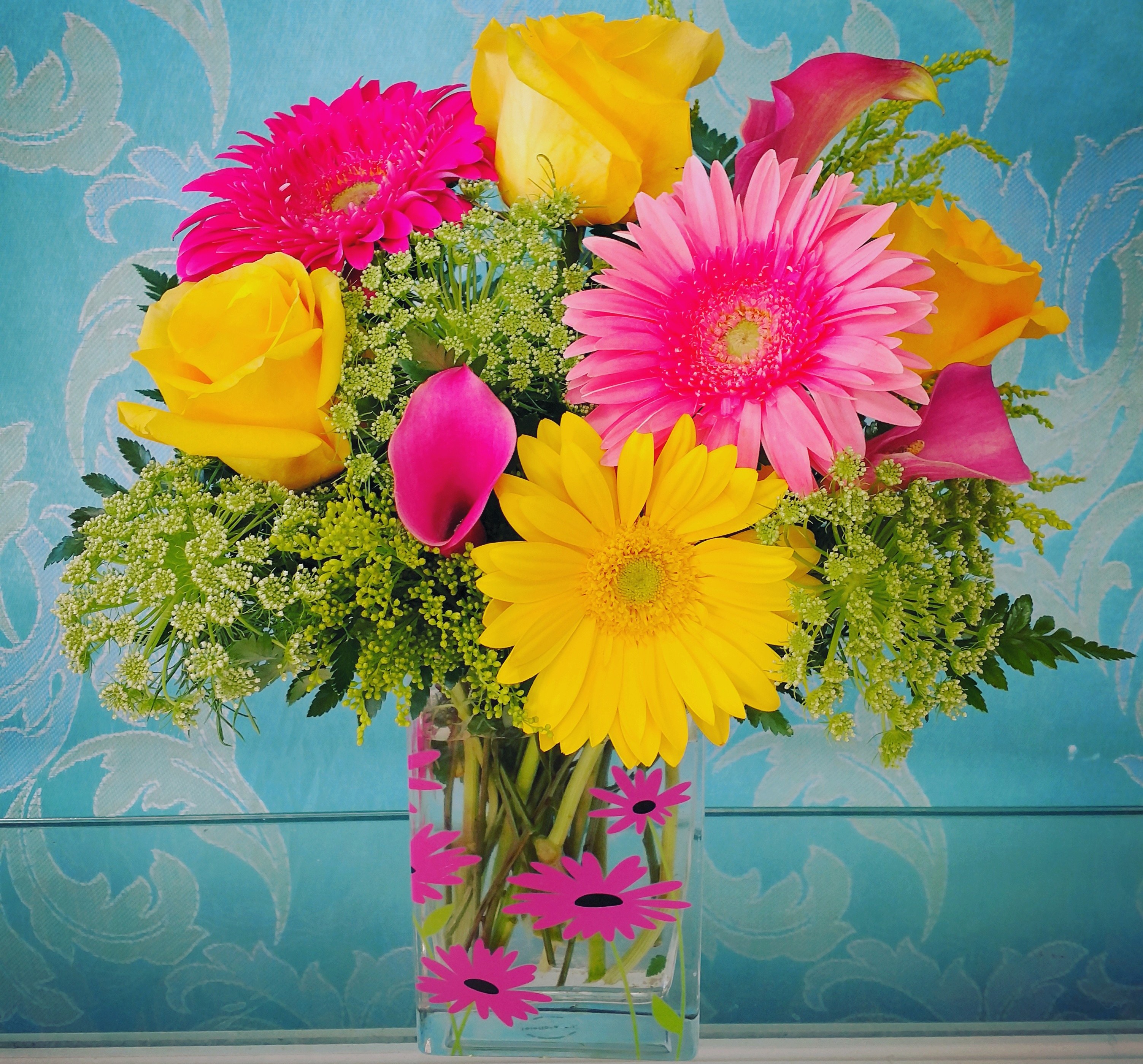 Bouquet of Gerbera Daisies, Roses, and Calla Lilies in a Vase HD Wallpaper