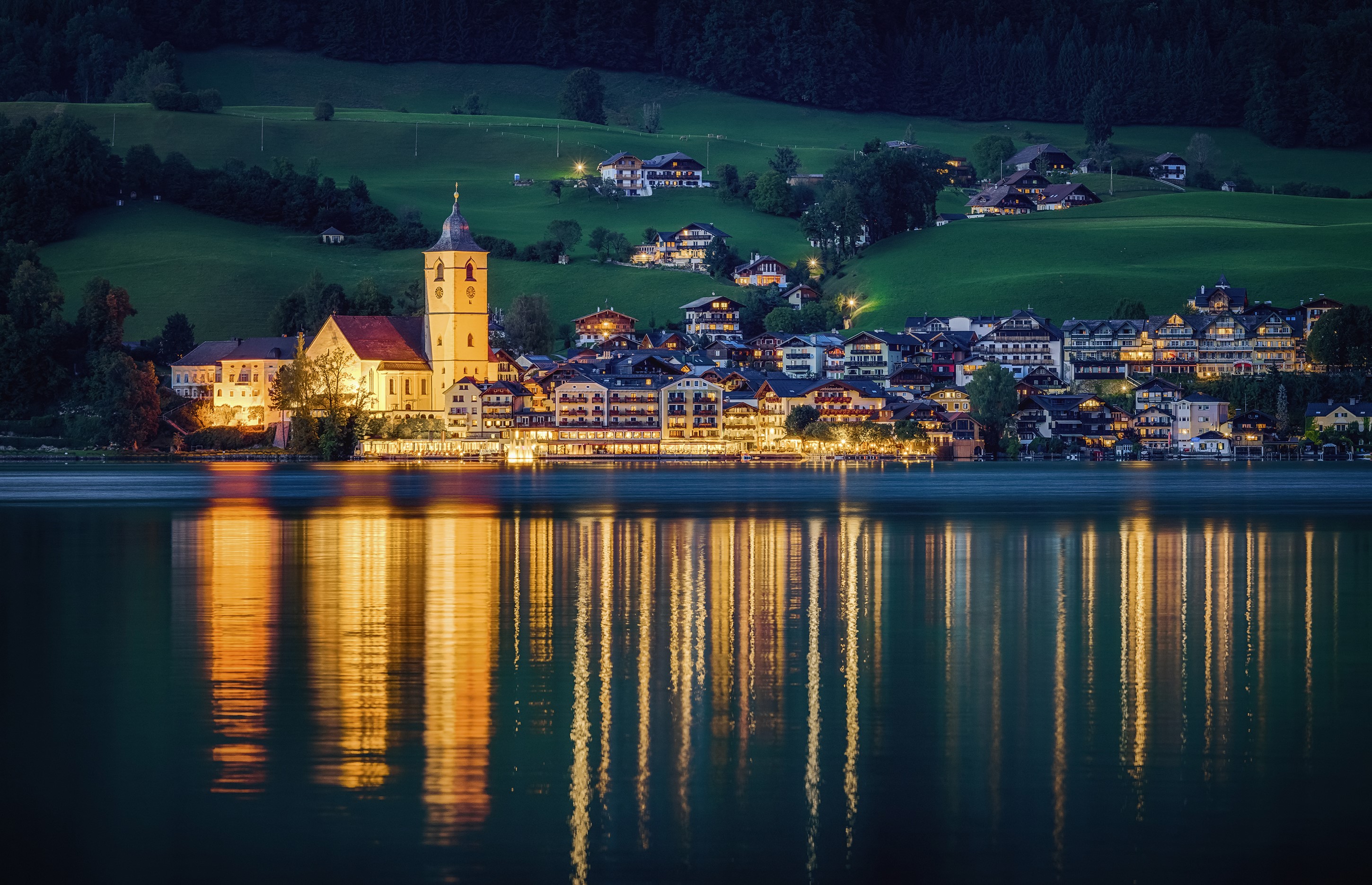 St. Wolfgang village on a lake at dusk, Austria HD Wallpaper