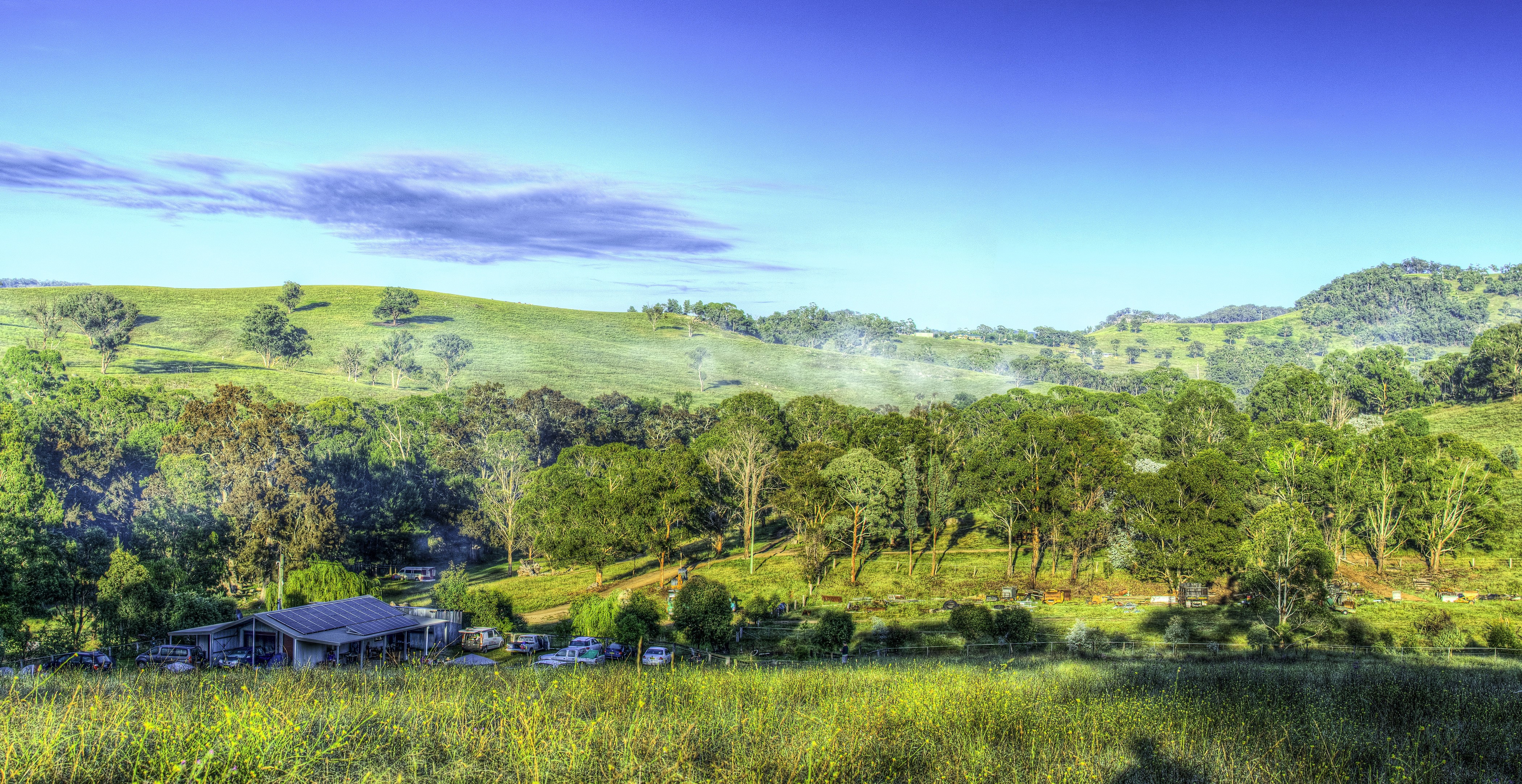 HDR landscape of rolling hills and trees in Little Hartley, Australia HD Wallpaper