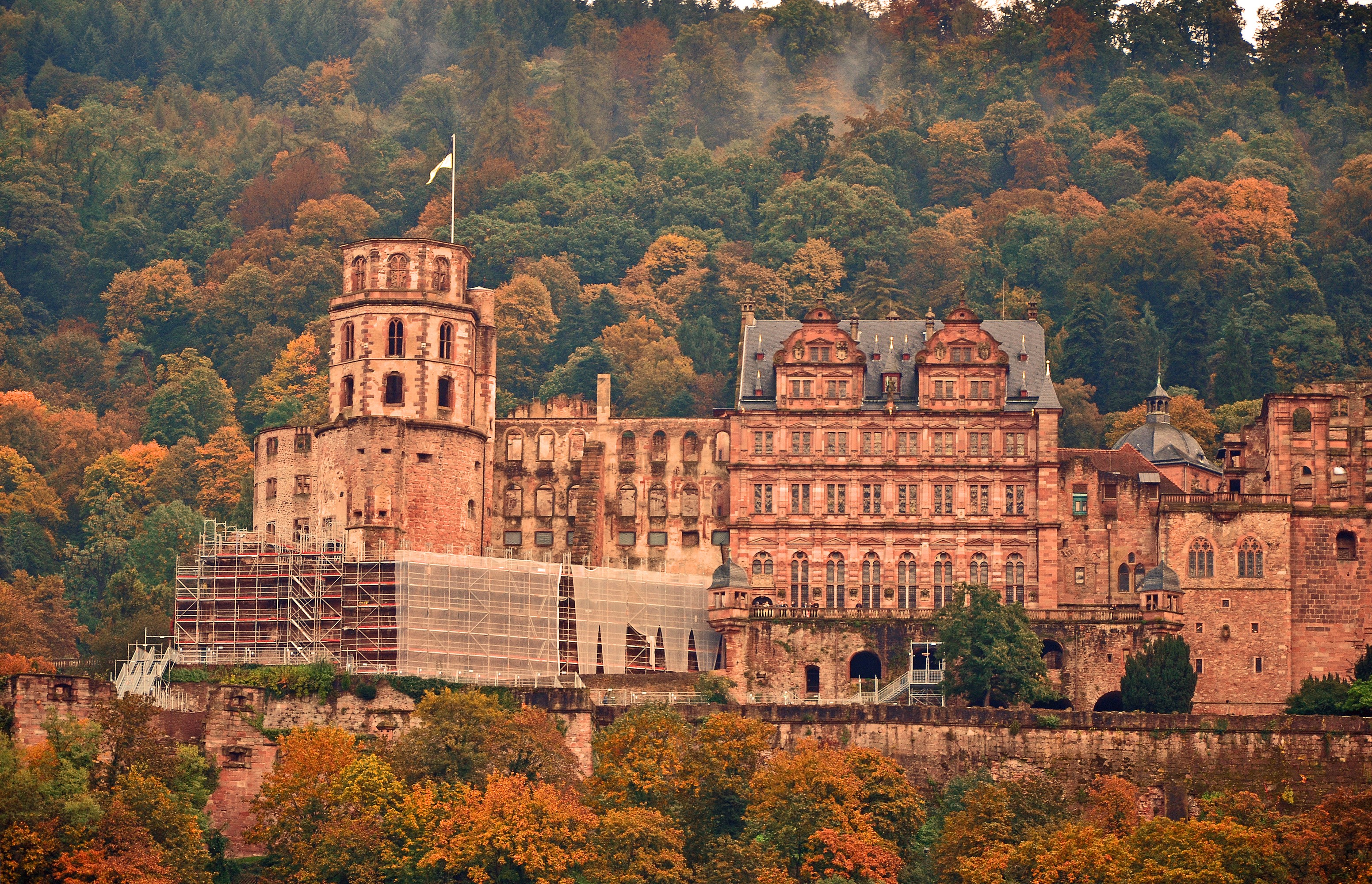 Heidelberg Castle in Autumn, Germany HD Wallpaper