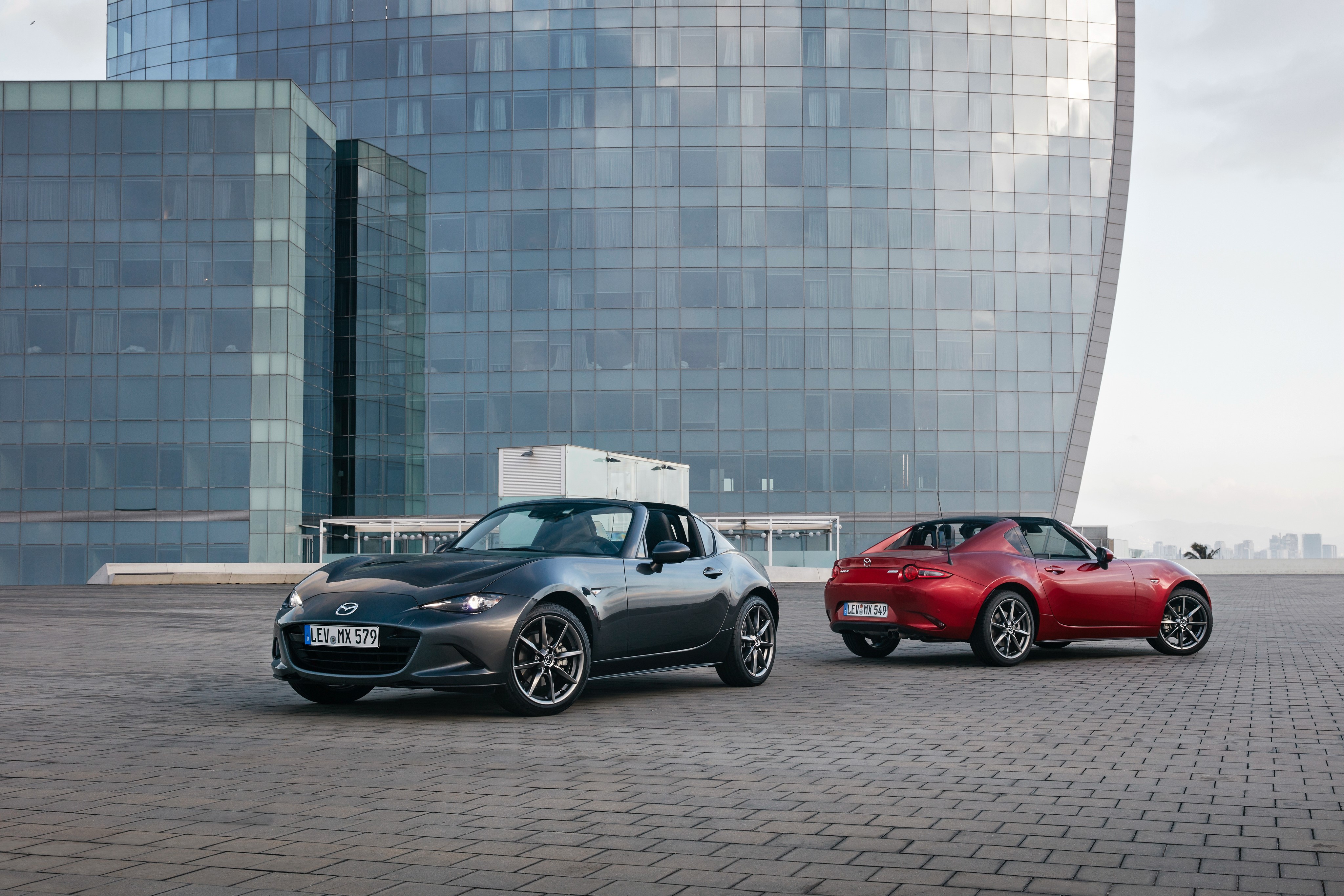 Two Mazda MX-5 RF Roadsters HD Wallpaper