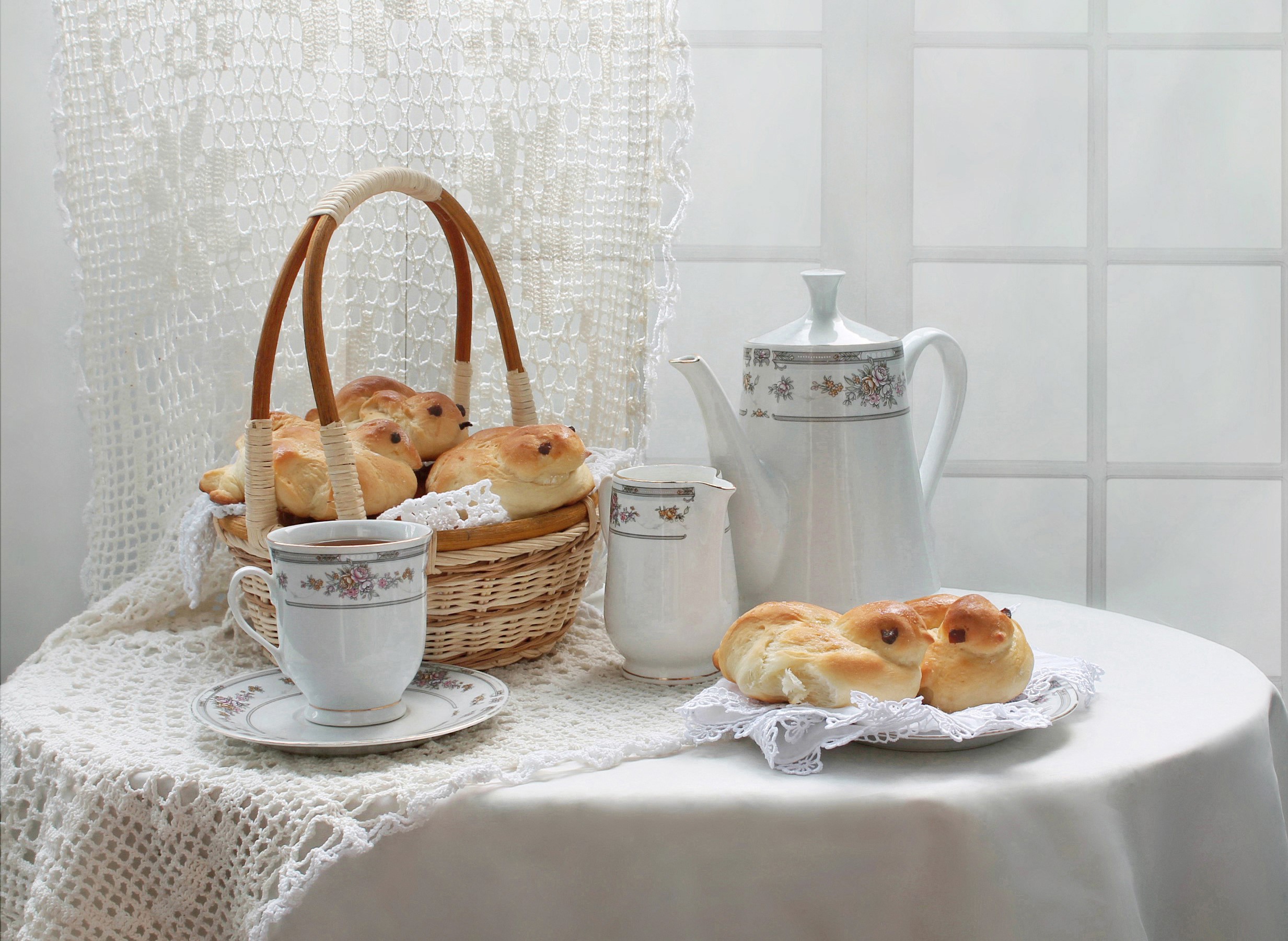 Still life with buns, tea, and a teapot HD Wallpaper