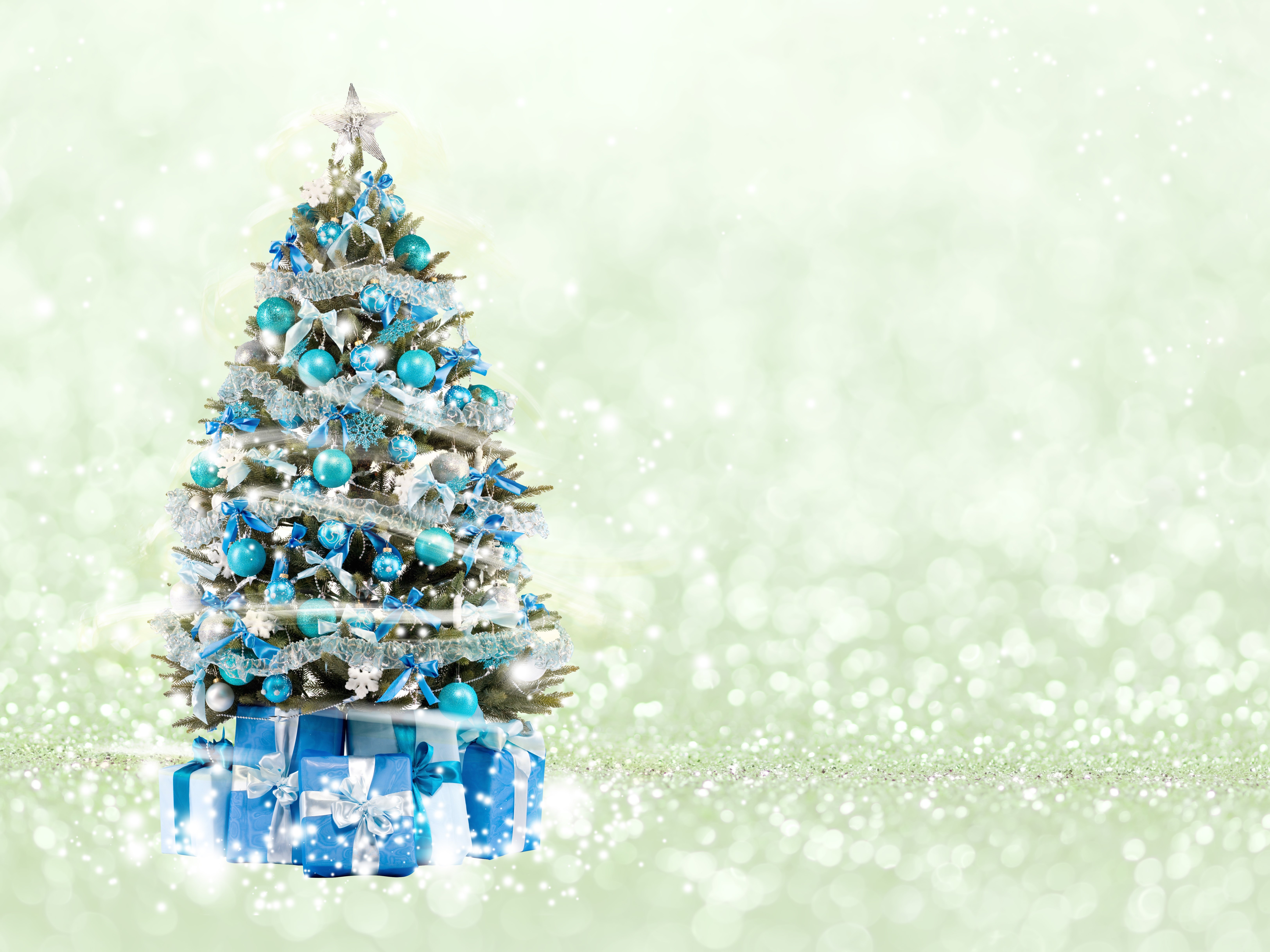 Christmas tree with blue ornaments and gifts HD Wallpaper