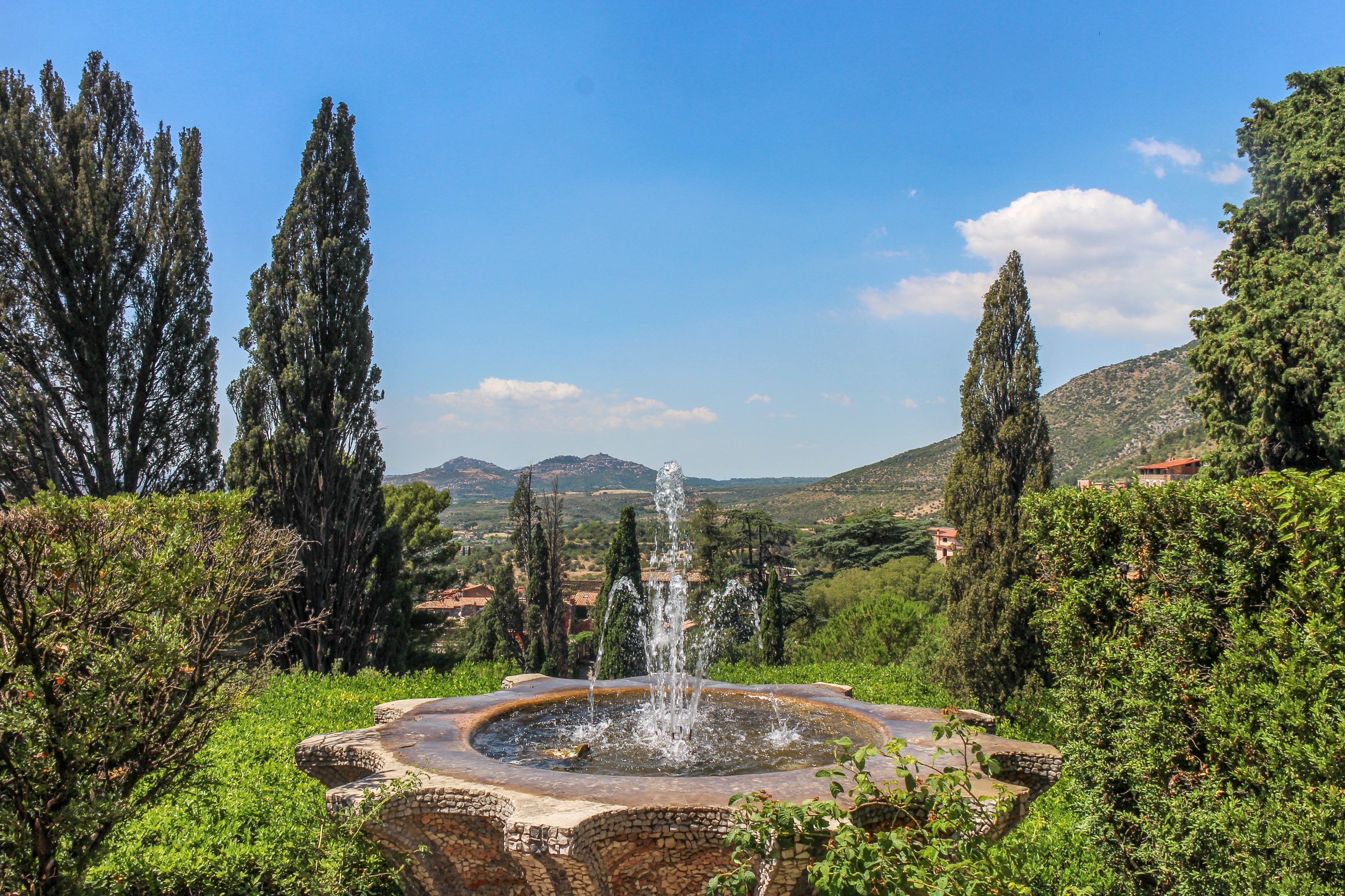 Fountain in Villa D'Este Tivoli, Italy HD Wallpaper