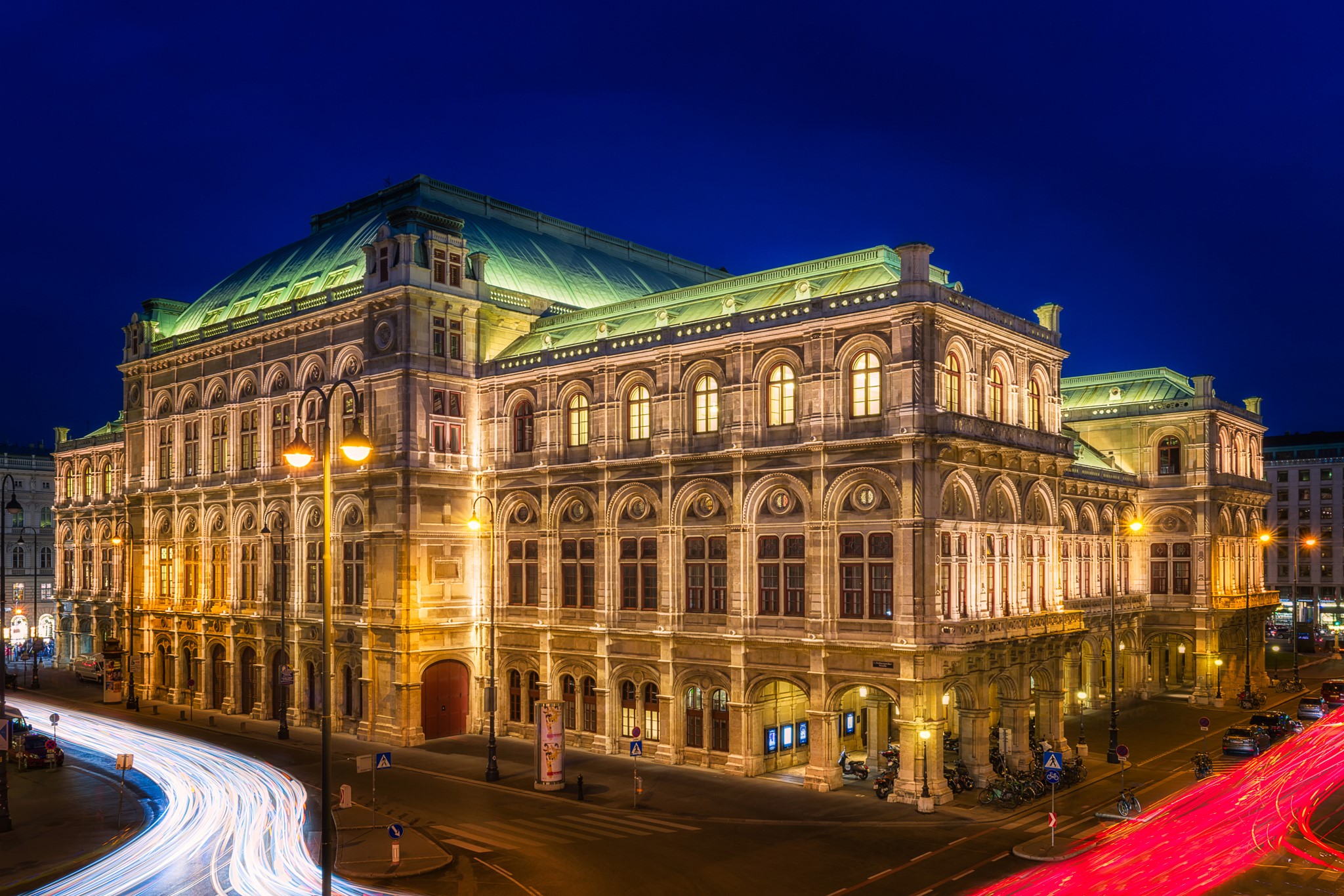Vienna State Opera at Night HD Wallpaper