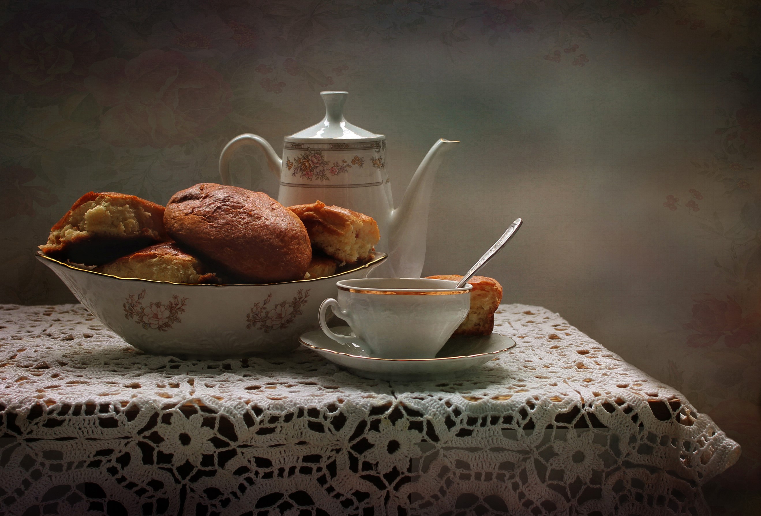 Still-life with buns, kettle, and cup HD Wallpaper