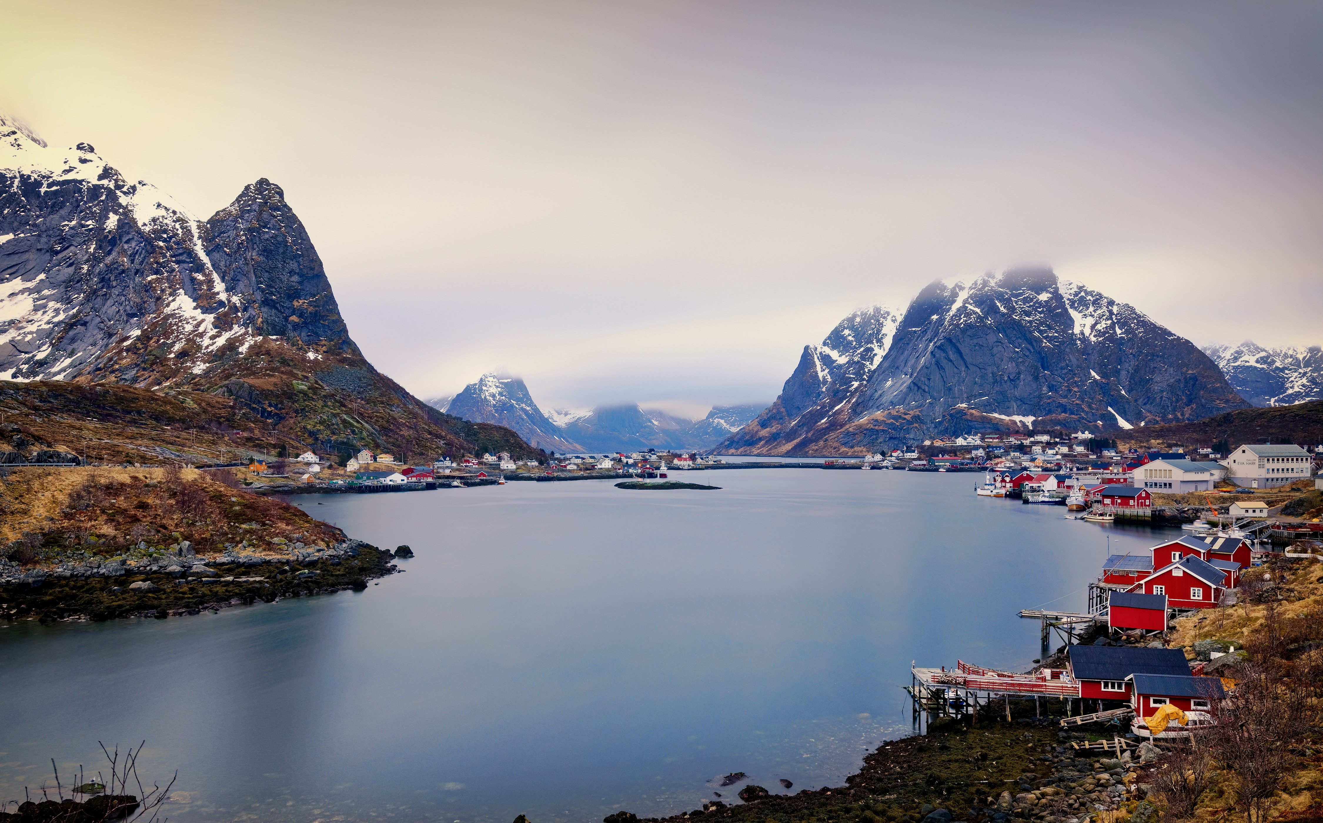 Reine, Lofoten, Norway: Mountains and Houses by the Water HD Wallpaper