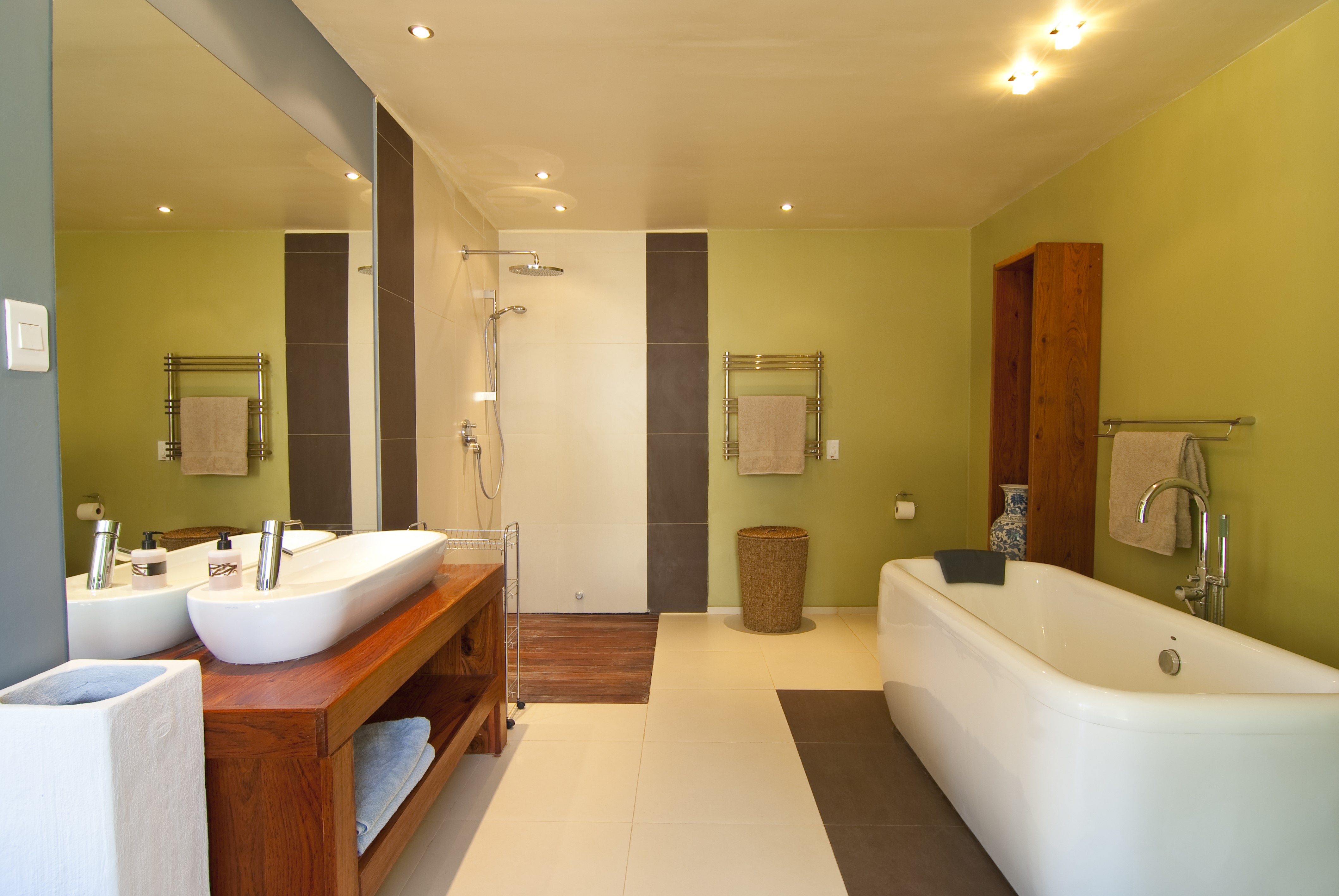 Modern Bathroom with Bathtub and Shower HD Wallpaper