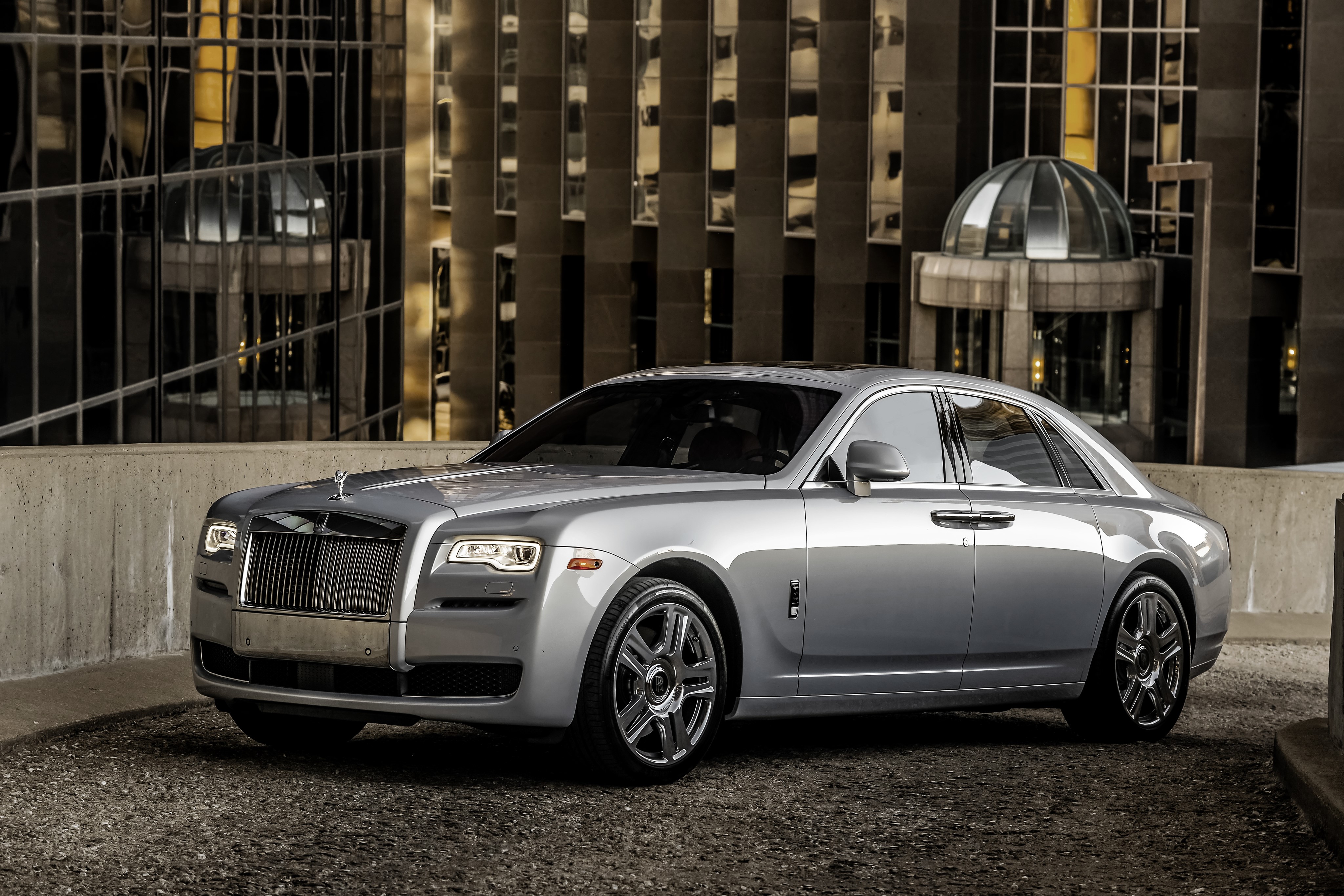 Silver Rolls-Royce Ghost 4K HD Wallpaper
