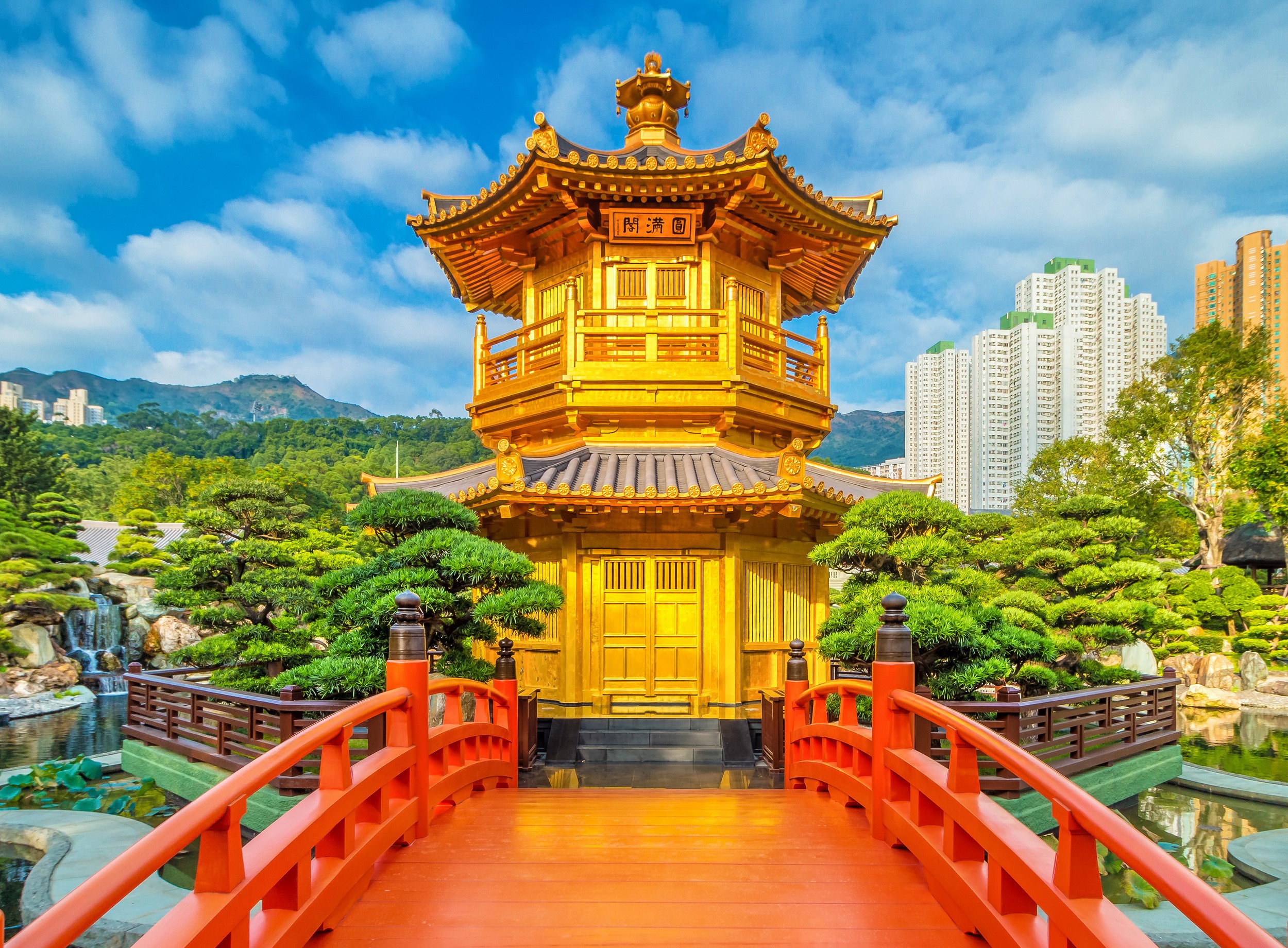 Golden Pagoda and Bridge in Nan Lian Gardens, Hong Kong HD Wallpaper