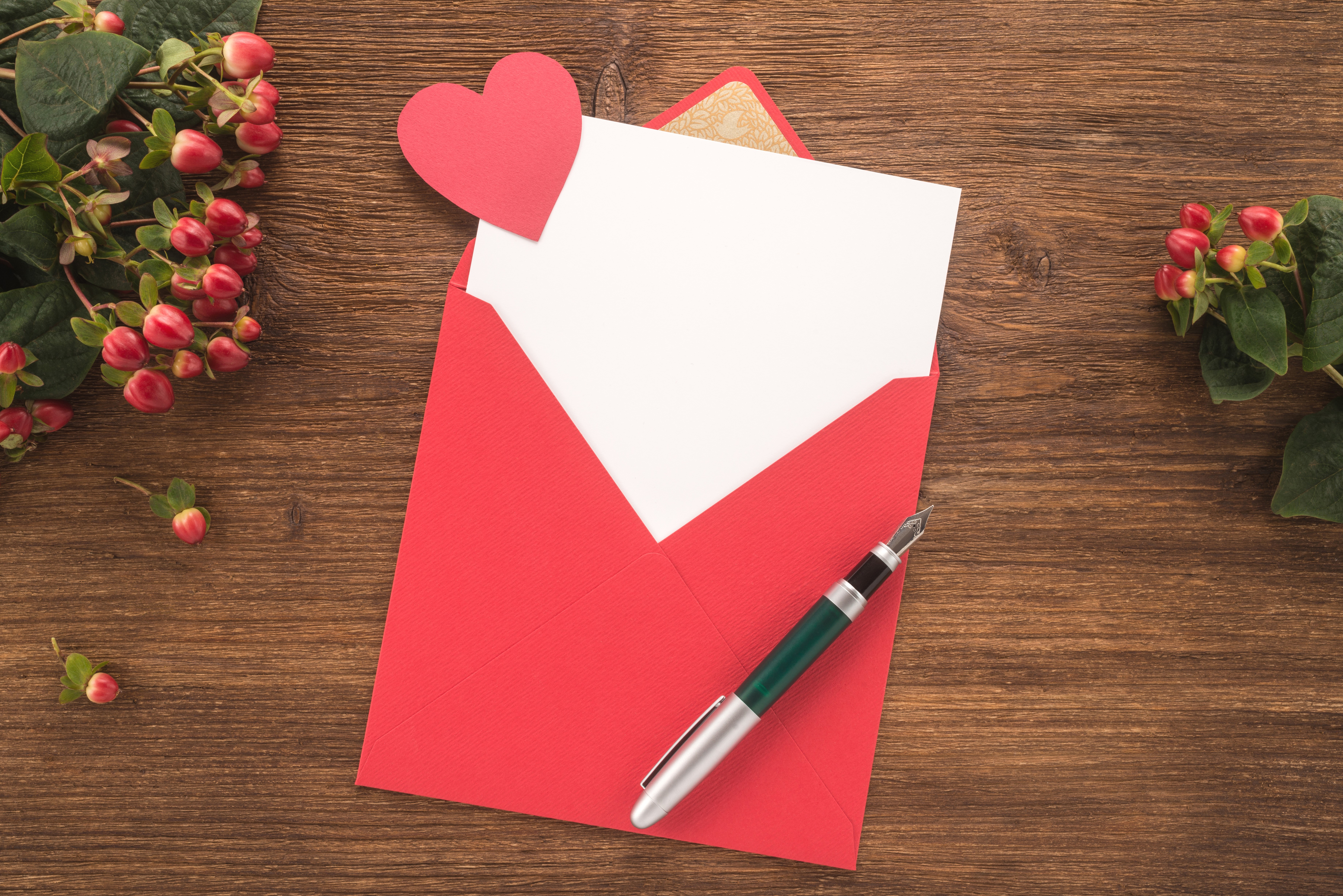 Valentine's Day card with red envelope and fountain pen HD Wallpaper