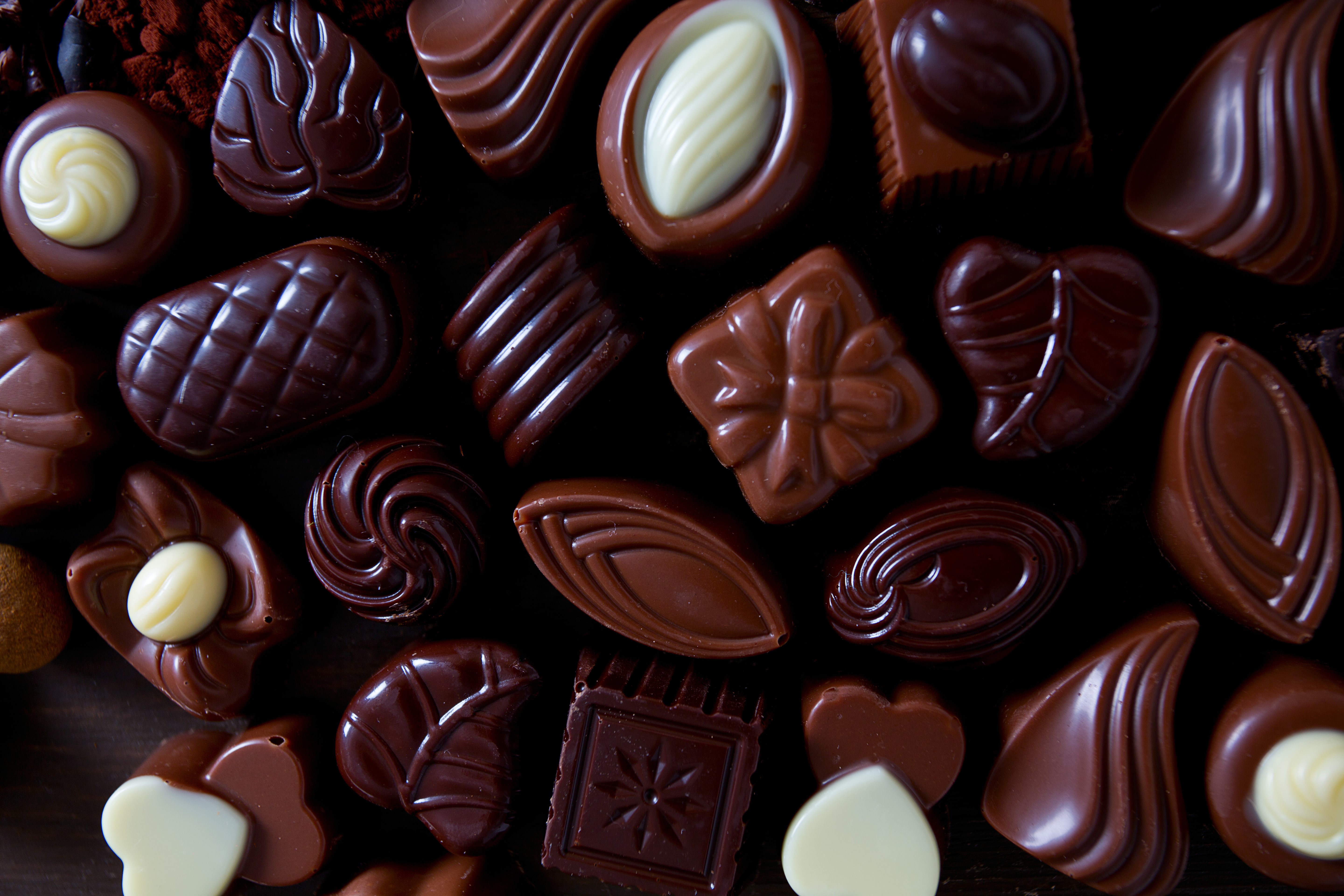 Assortment of Dark and Milk Chocolates HD Wallpaper