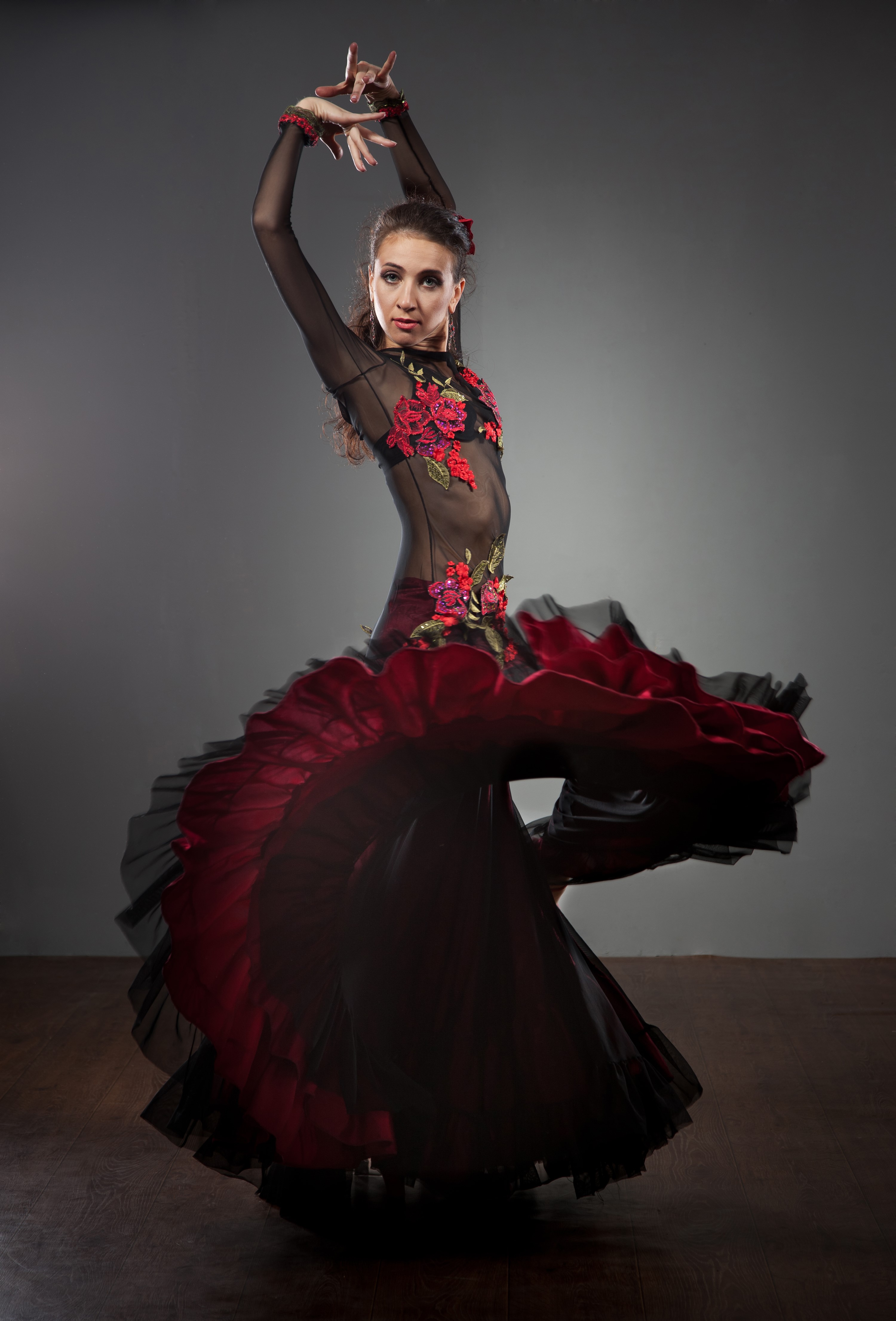 Flamenco dancer in a black and red dress HD Phone Wallpaper