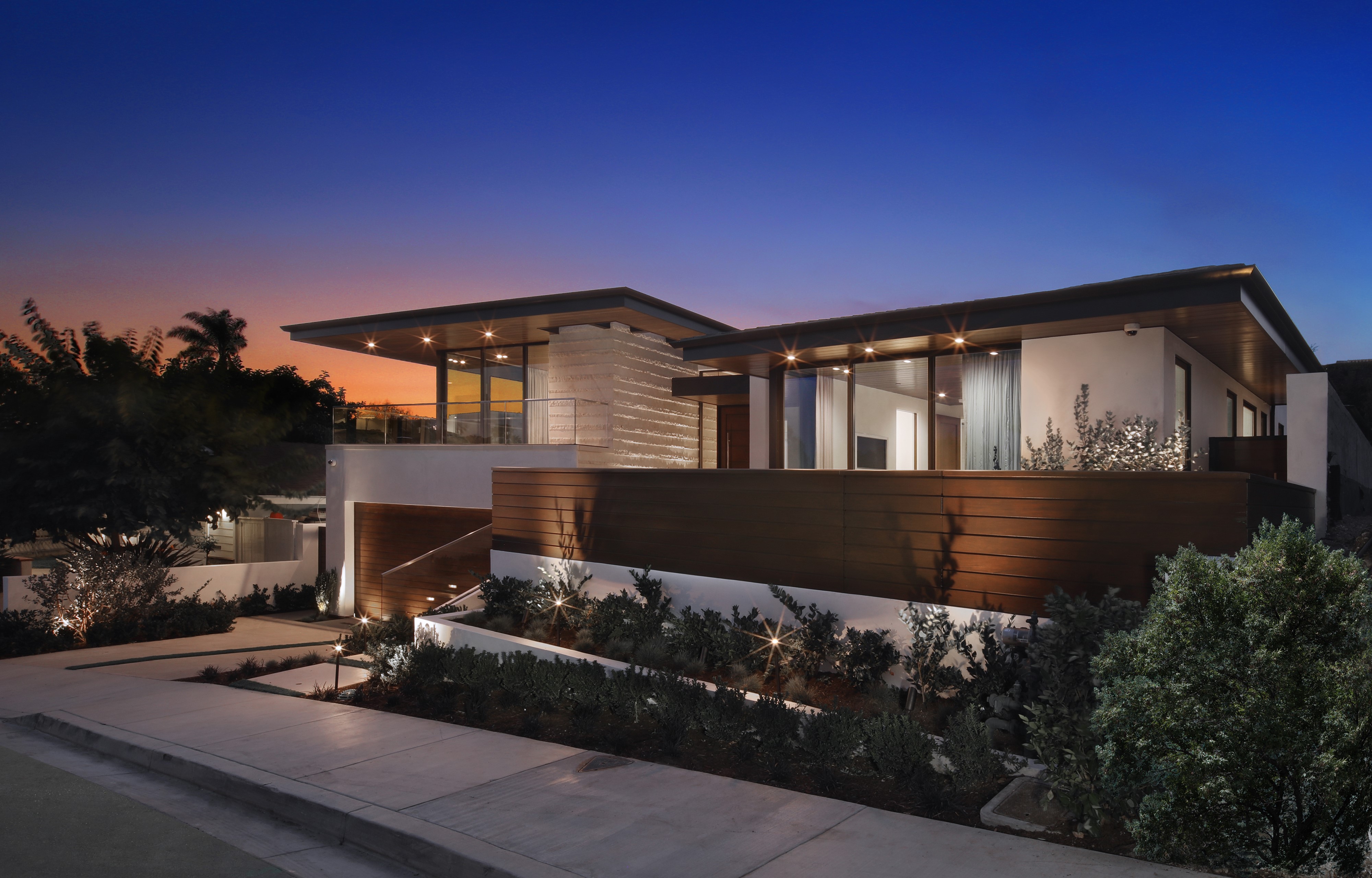 Malabar Newport Beach House at Dusk HD Wallpaper