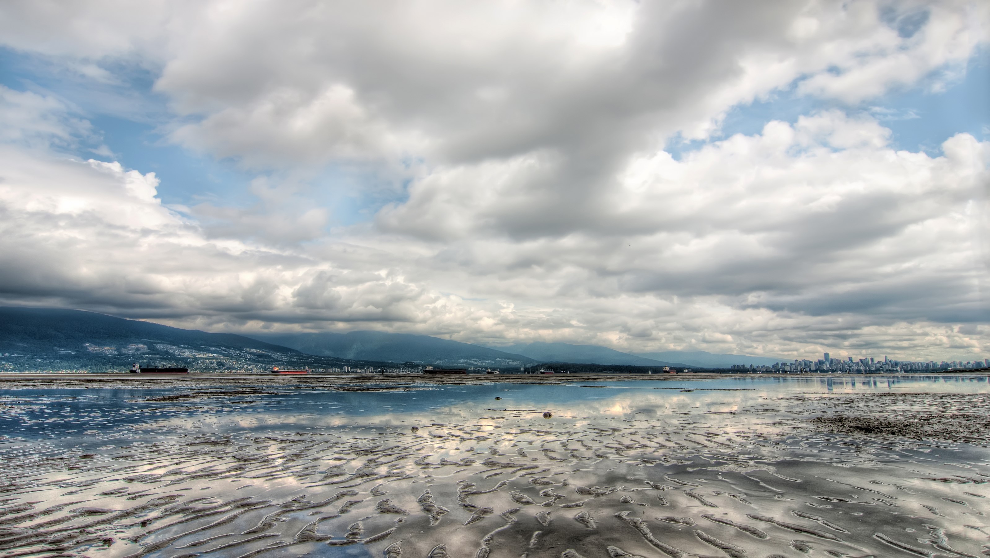 Vancouver Bay with Mountains and City Skyline HD Wallpaper
