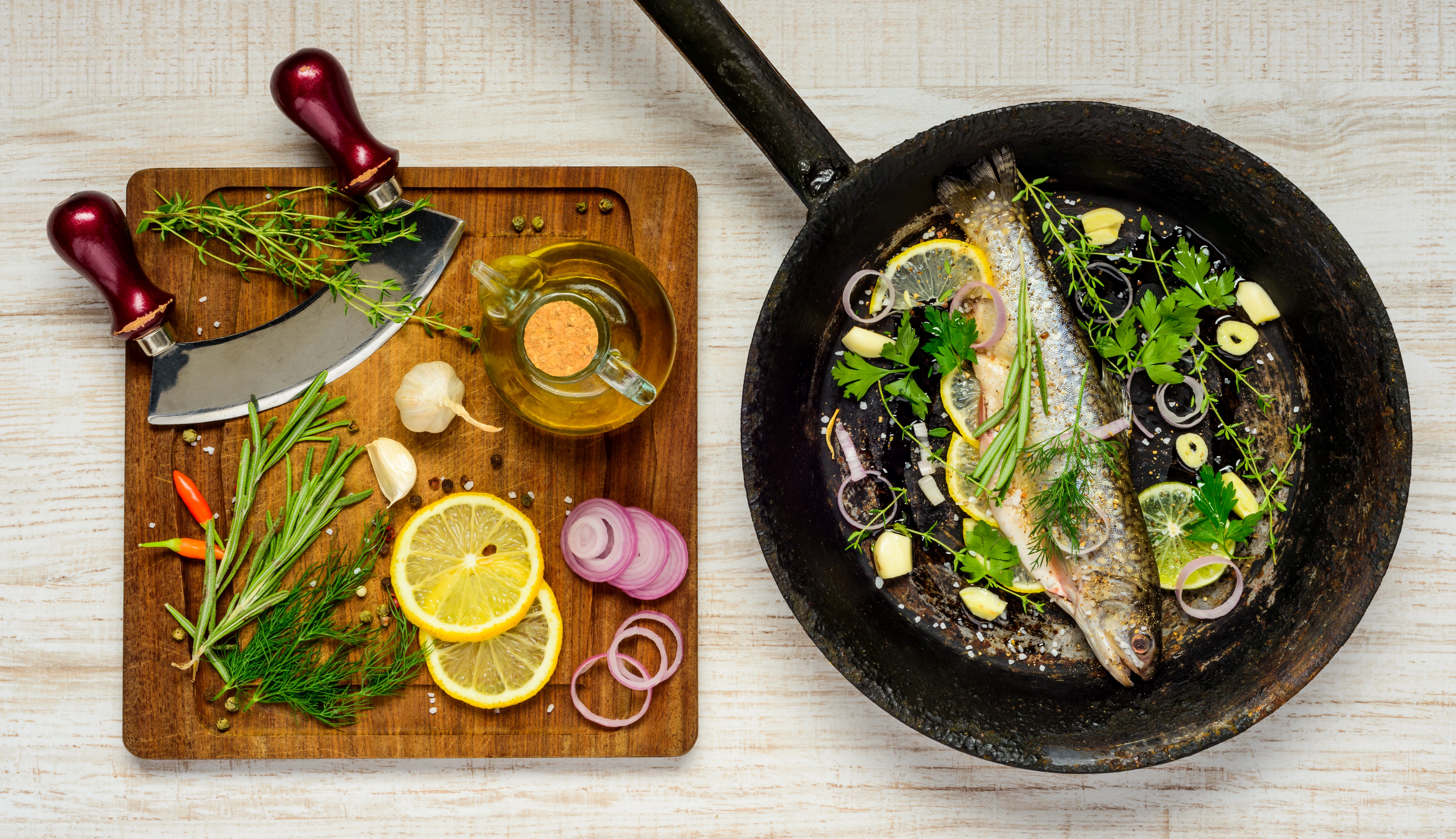 Fish with Lemon and Herbs in Frying Pan HD Wallpaper