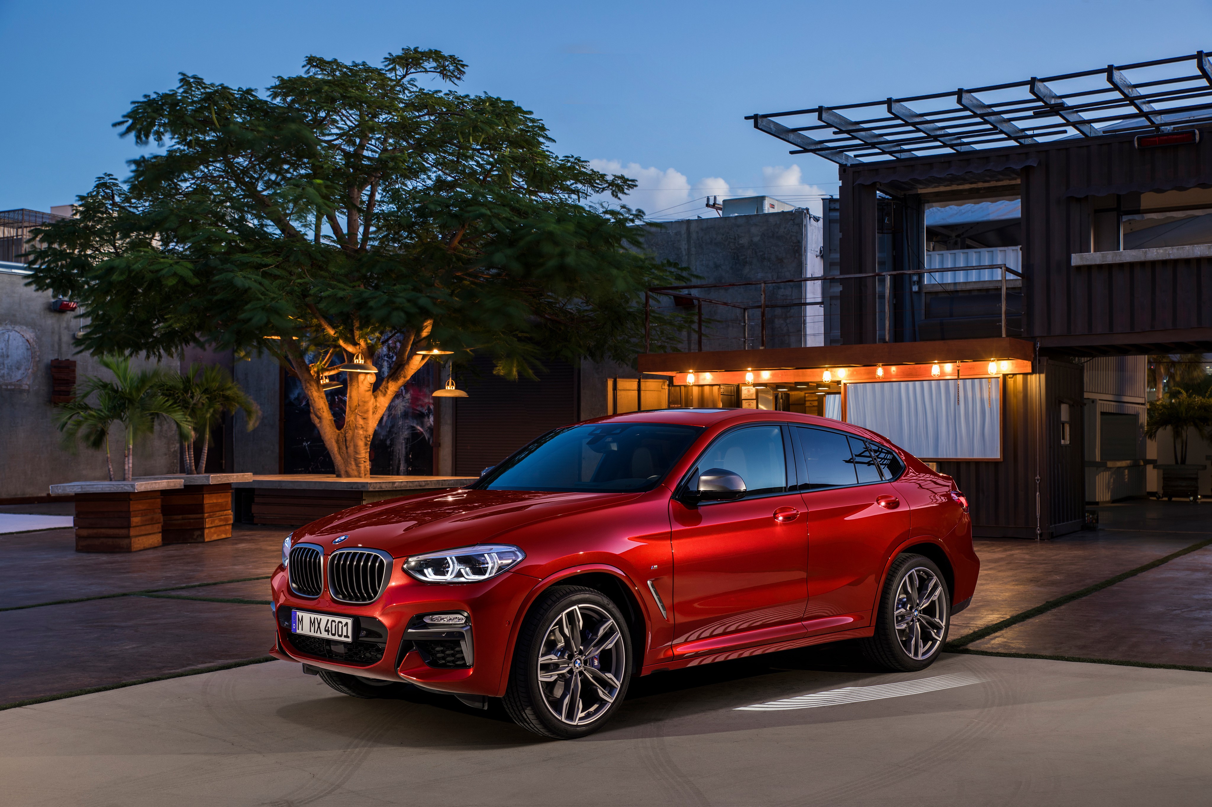Red 2018 BMW X4 M40d Coupe HD Wallpaper