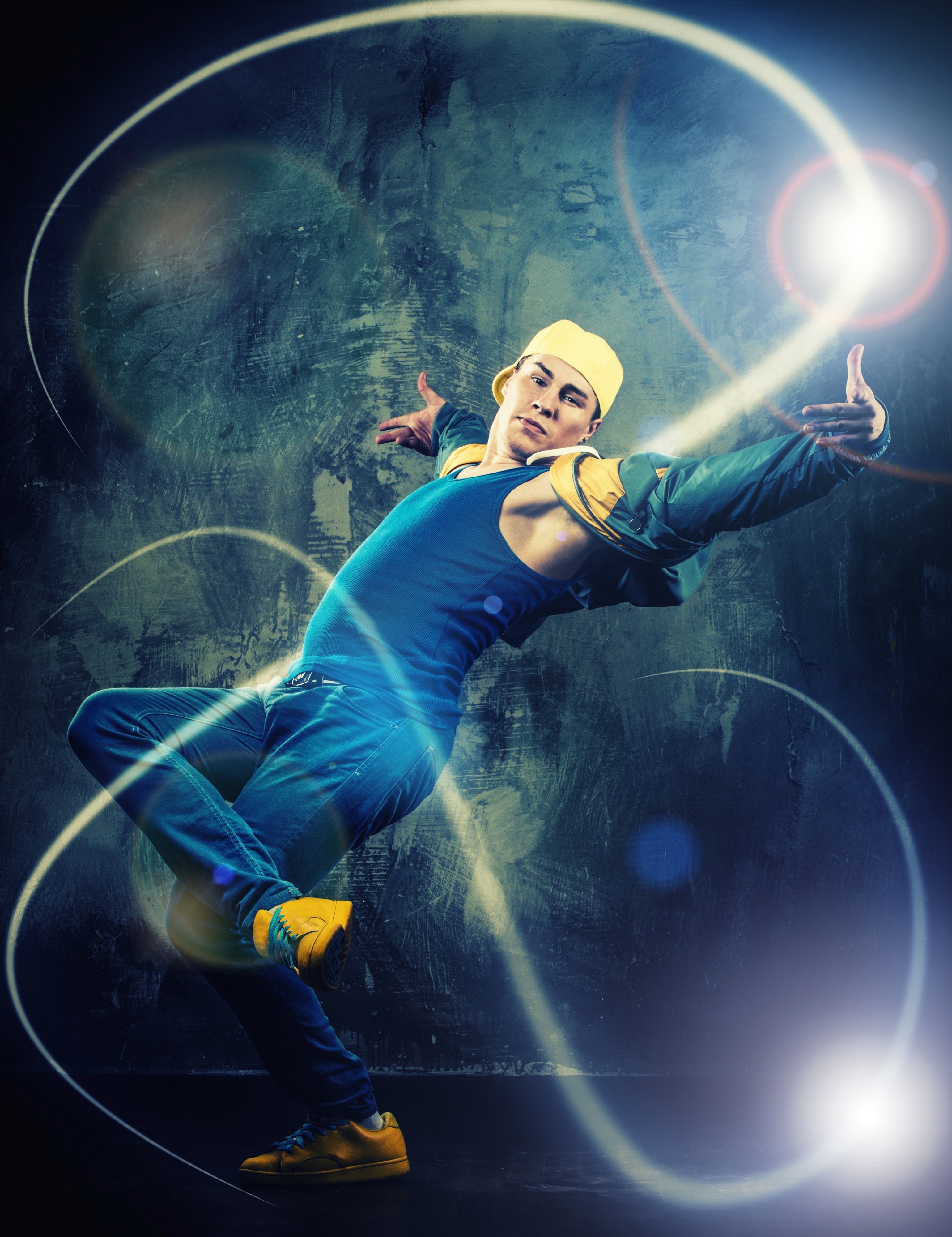 Man in yellow baseball cap dancing HD Phone Wallpaper