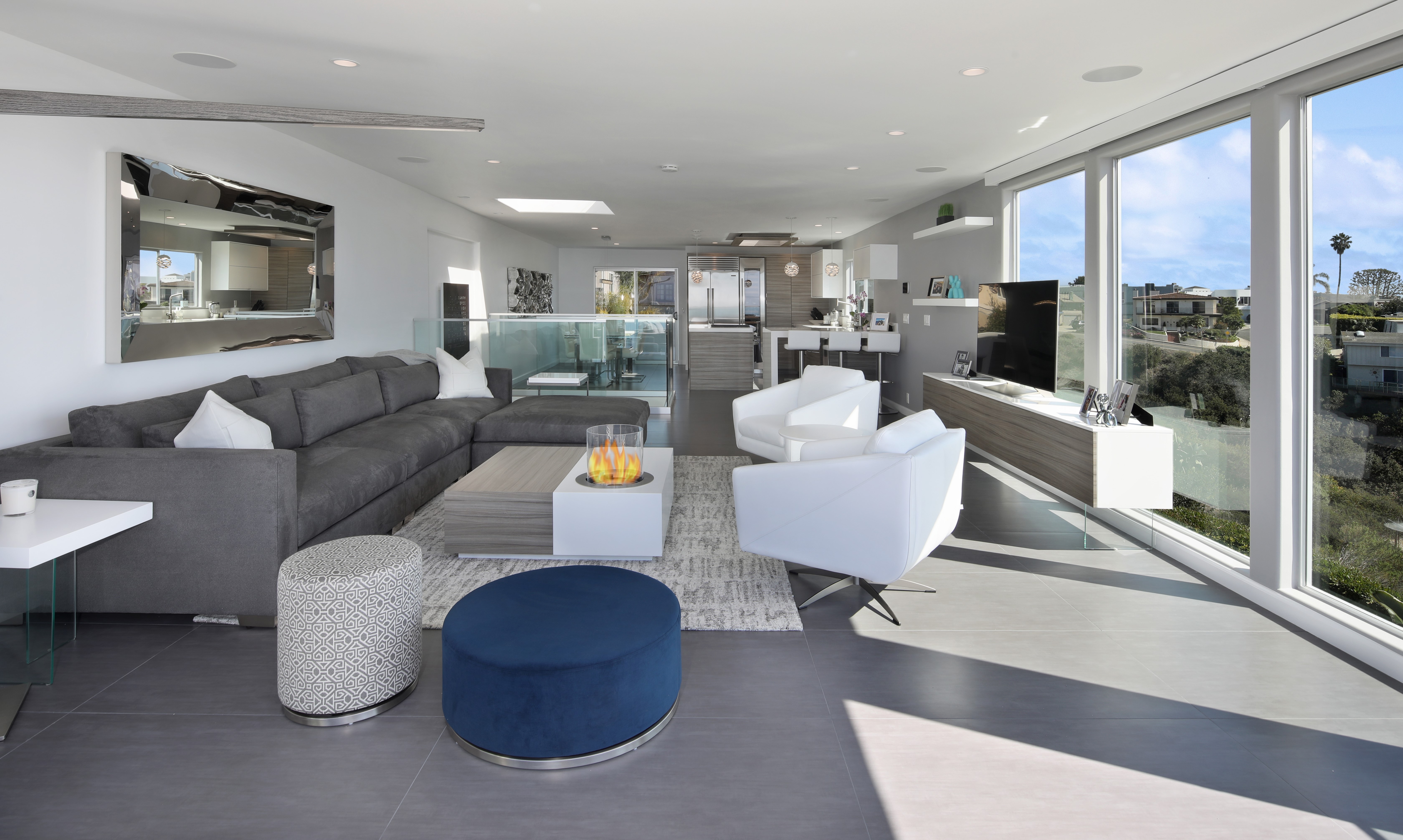 Modern living room with sectional sofa and armchairs HD Wallpaper