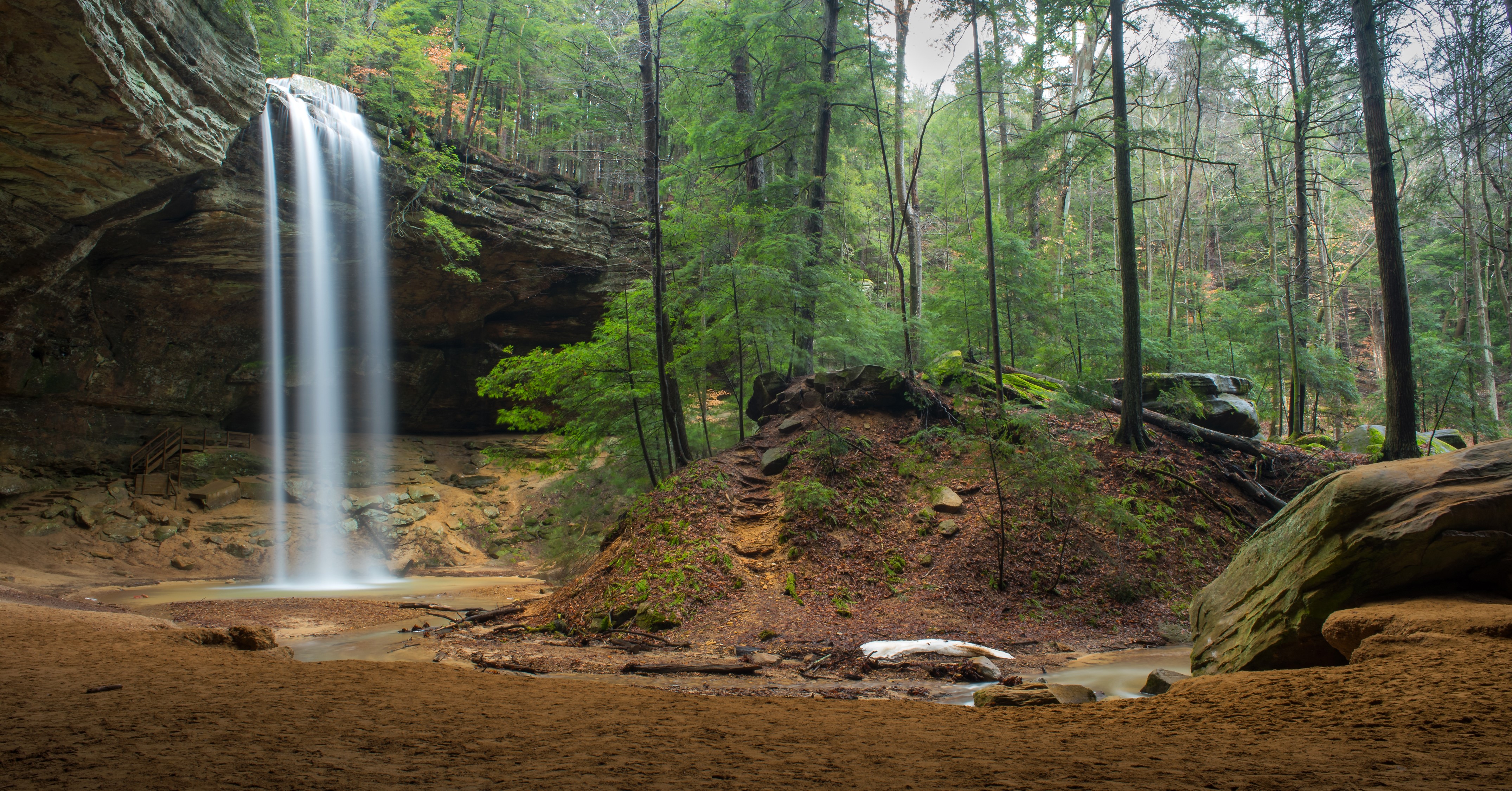 Waterfall in Hocking Hills State Park, Ohio, USA HD Wallpaper