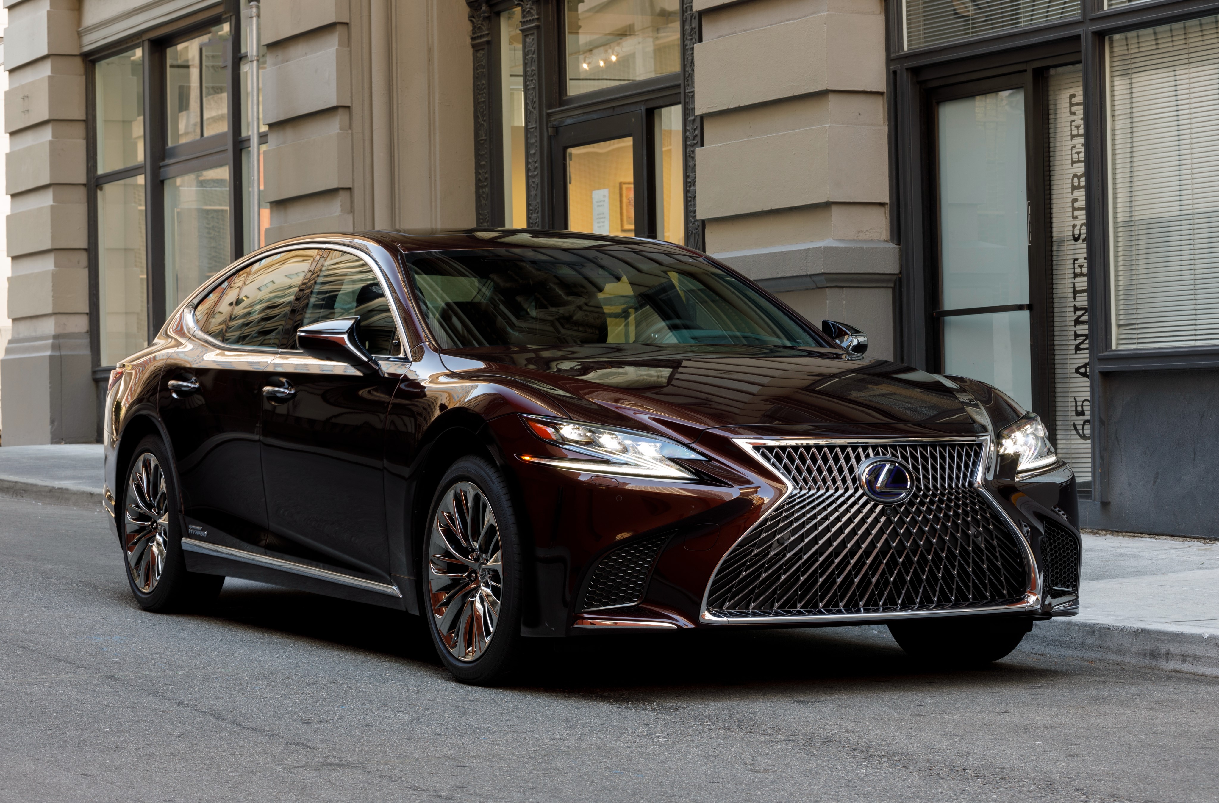 2018 Lexus LS 500h AWD Metallic HD Wallpaper
