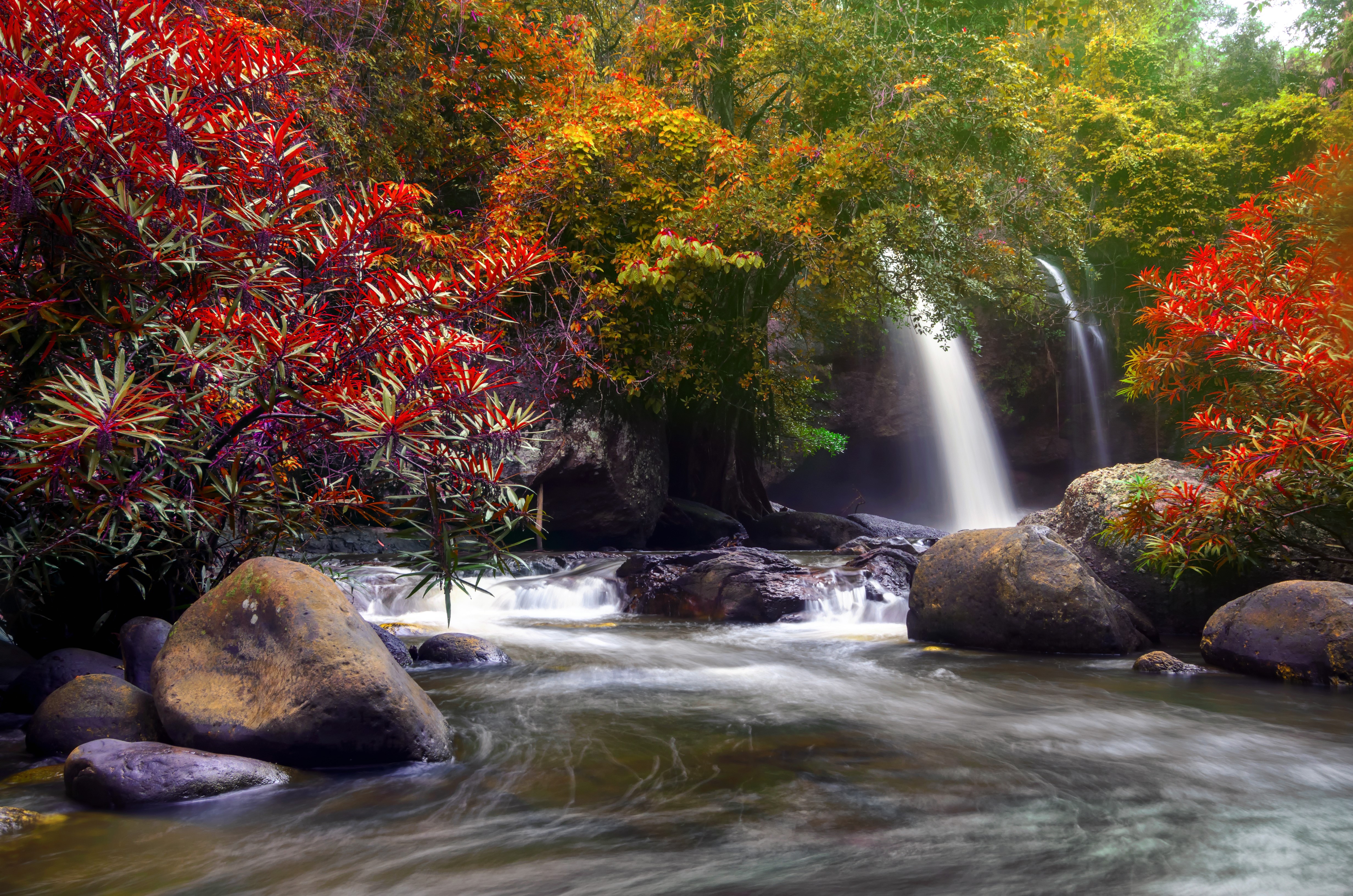 4K Heo Suwat Waterfall Khao Yai National Park Thailand HD Wallpaper