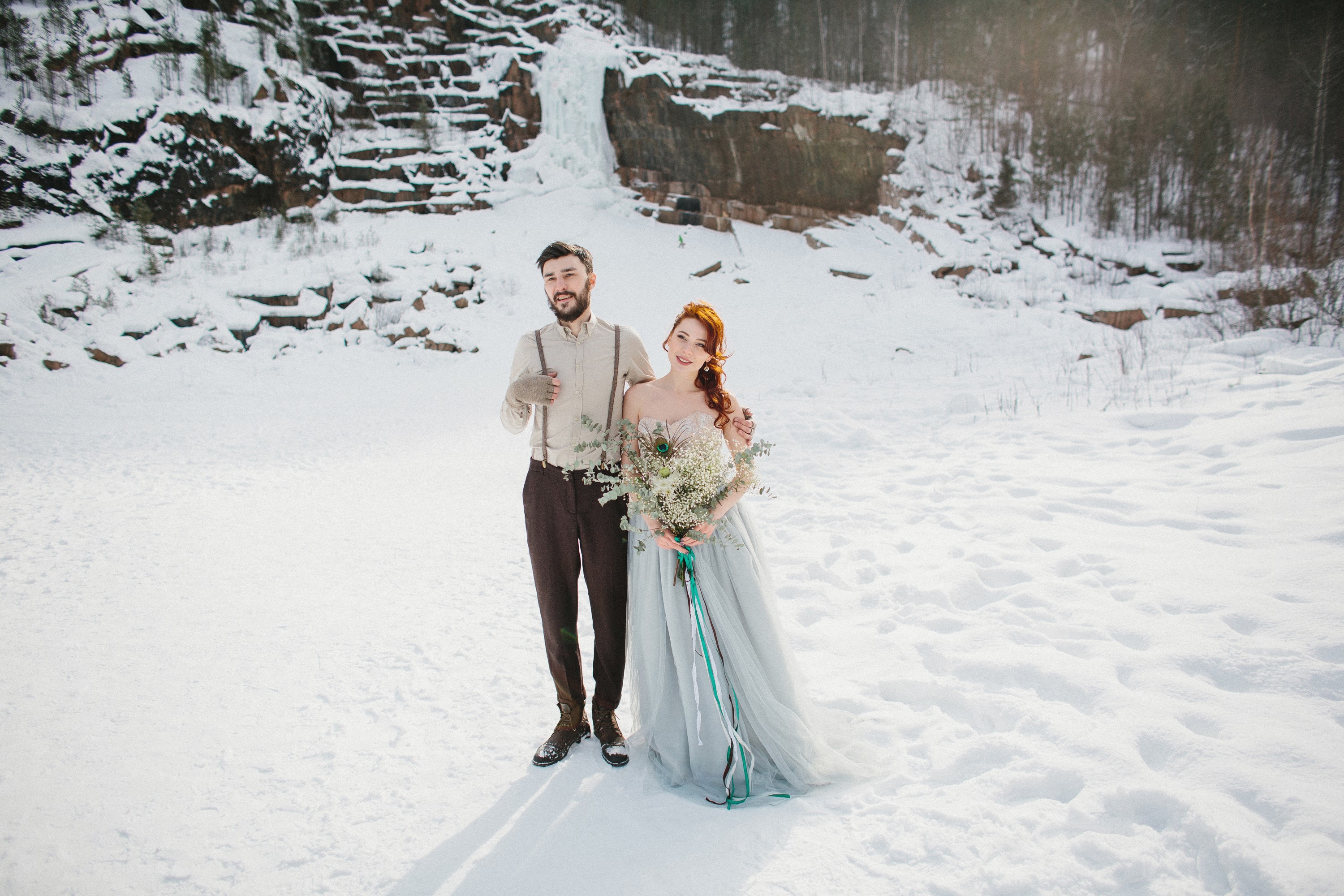 Bride and Groom in Winter Landscape HD Wallpaper