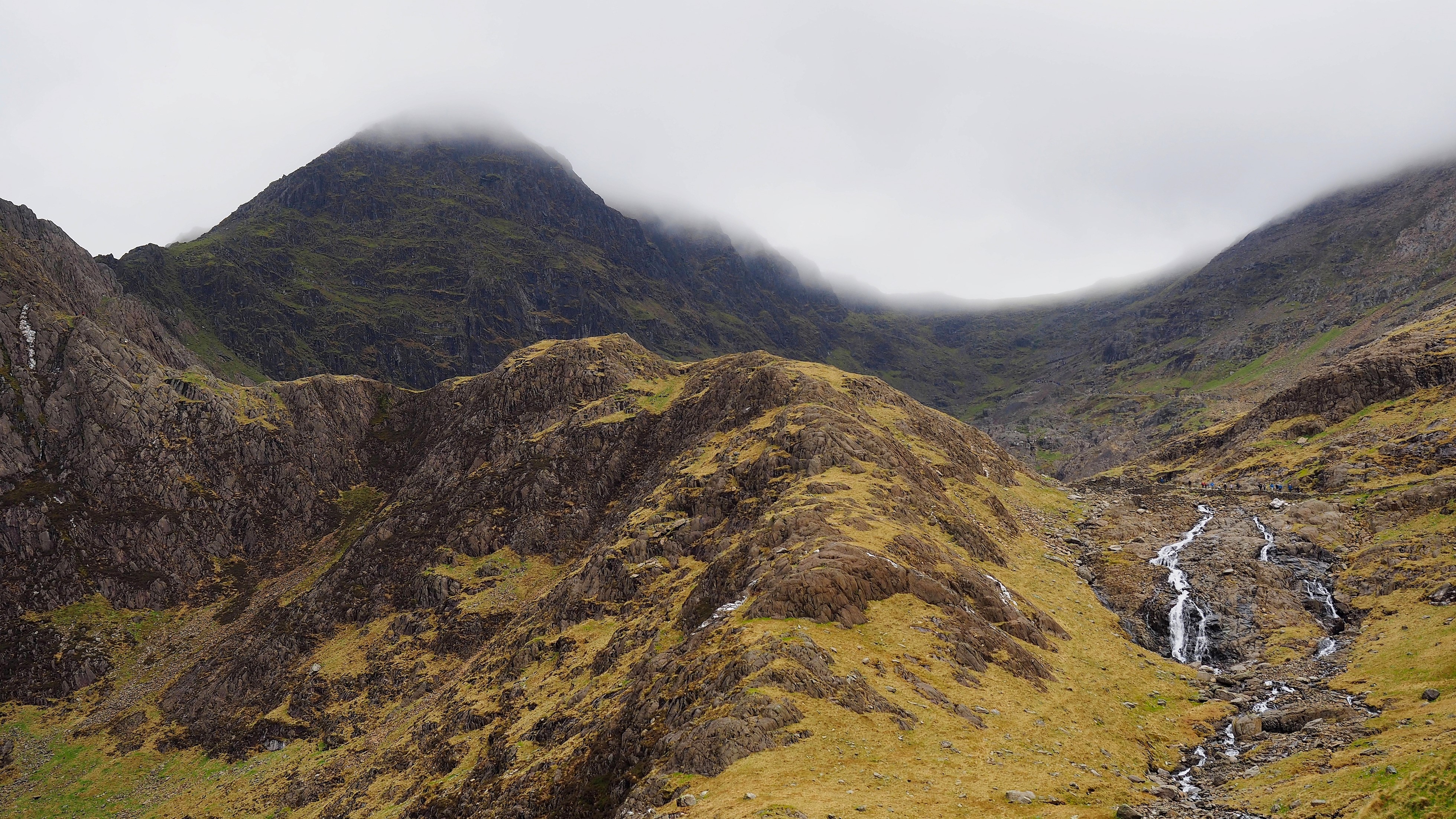 4K Snowdonia National Park Mountains in Wales HD Wallpaper