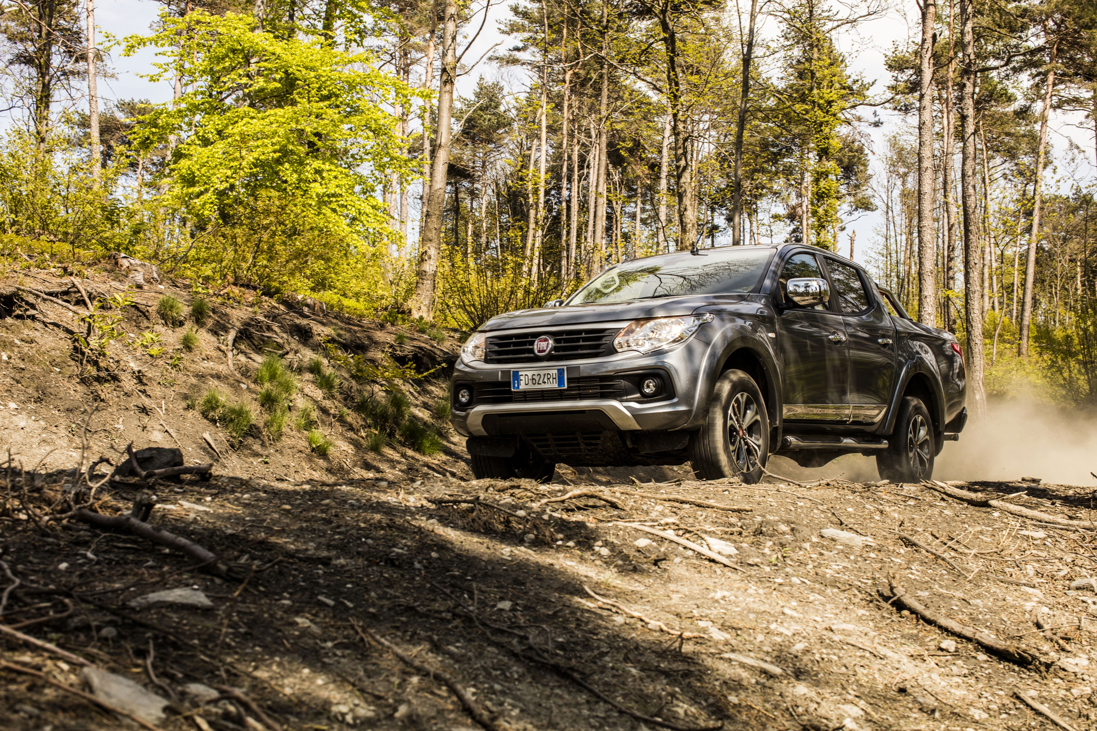 Fiat Fullback Double Cab pickup truck driving off-road HD Wallpaper