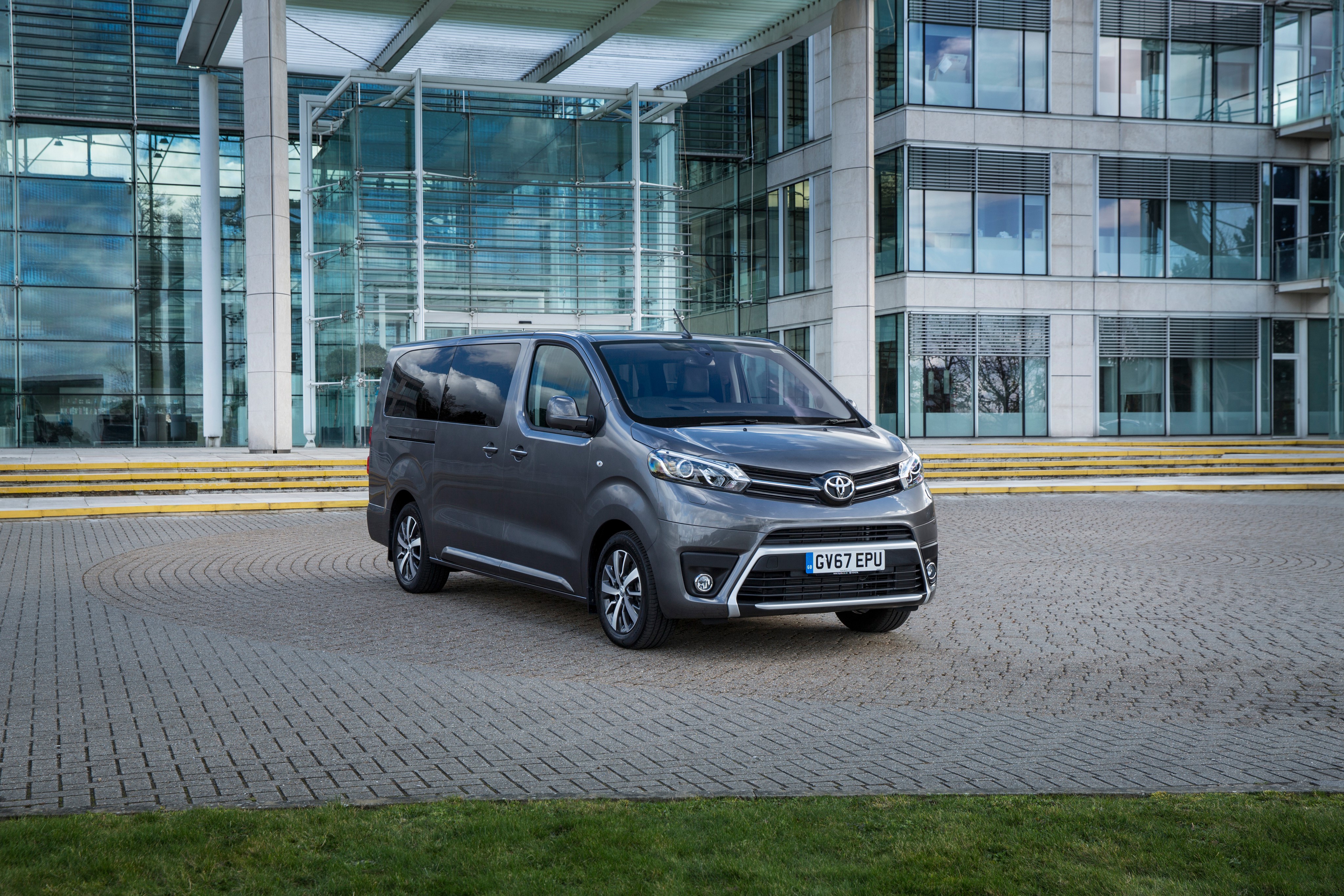 4K 2018 Toyota ProAce Verso VIP HD Wallpaper