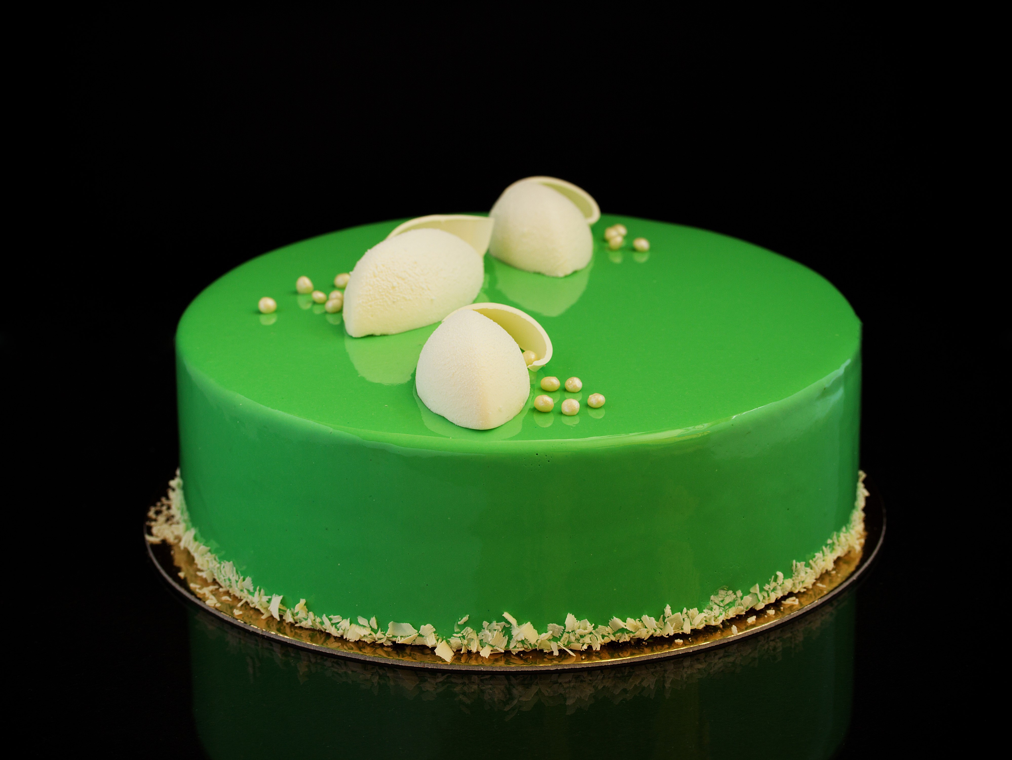 Green Mousse Cake with White Chocolate Decorations HD Wallpaper