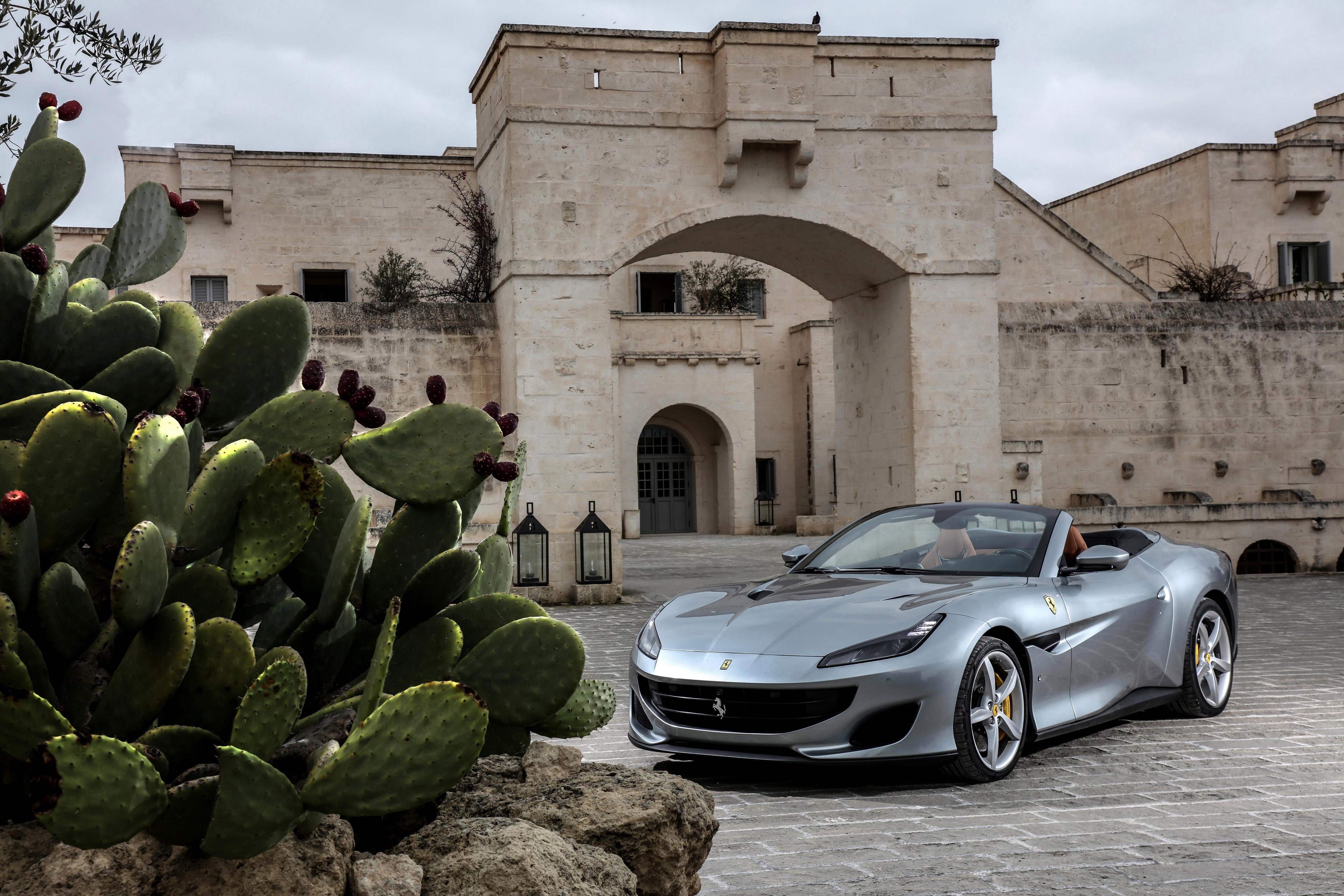 2018 Ferrari Portofino Cabriolet HD Wallpaper