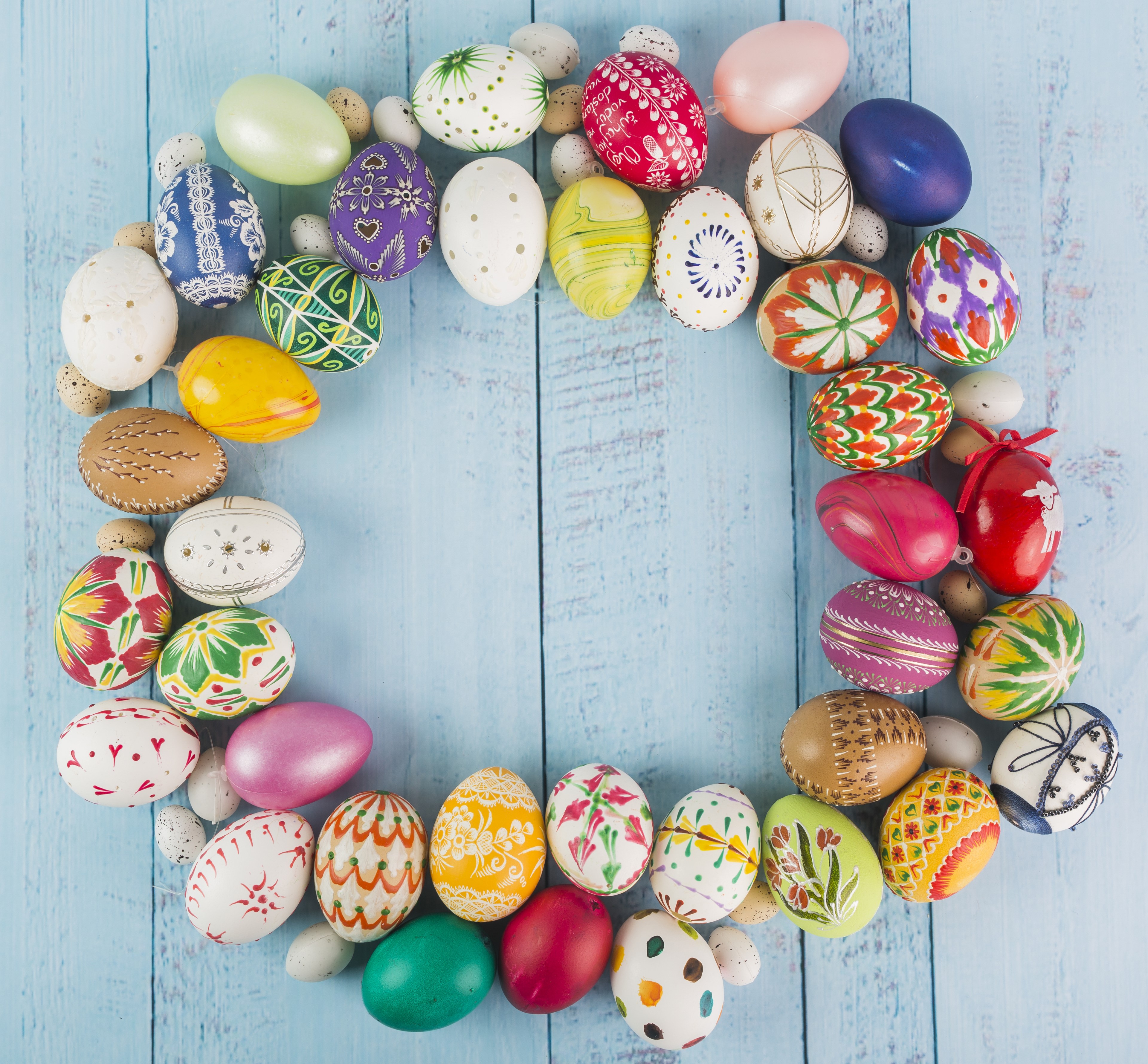 Easter Eggs on Wood Planks HD Wallpaper